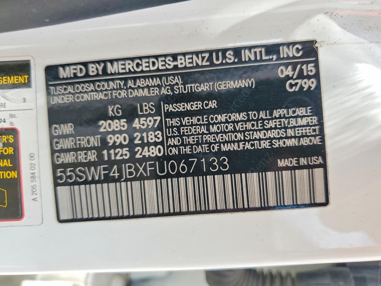 2015 Mercedes-benz C 300 White vin: 55SWF4JBXFU067133