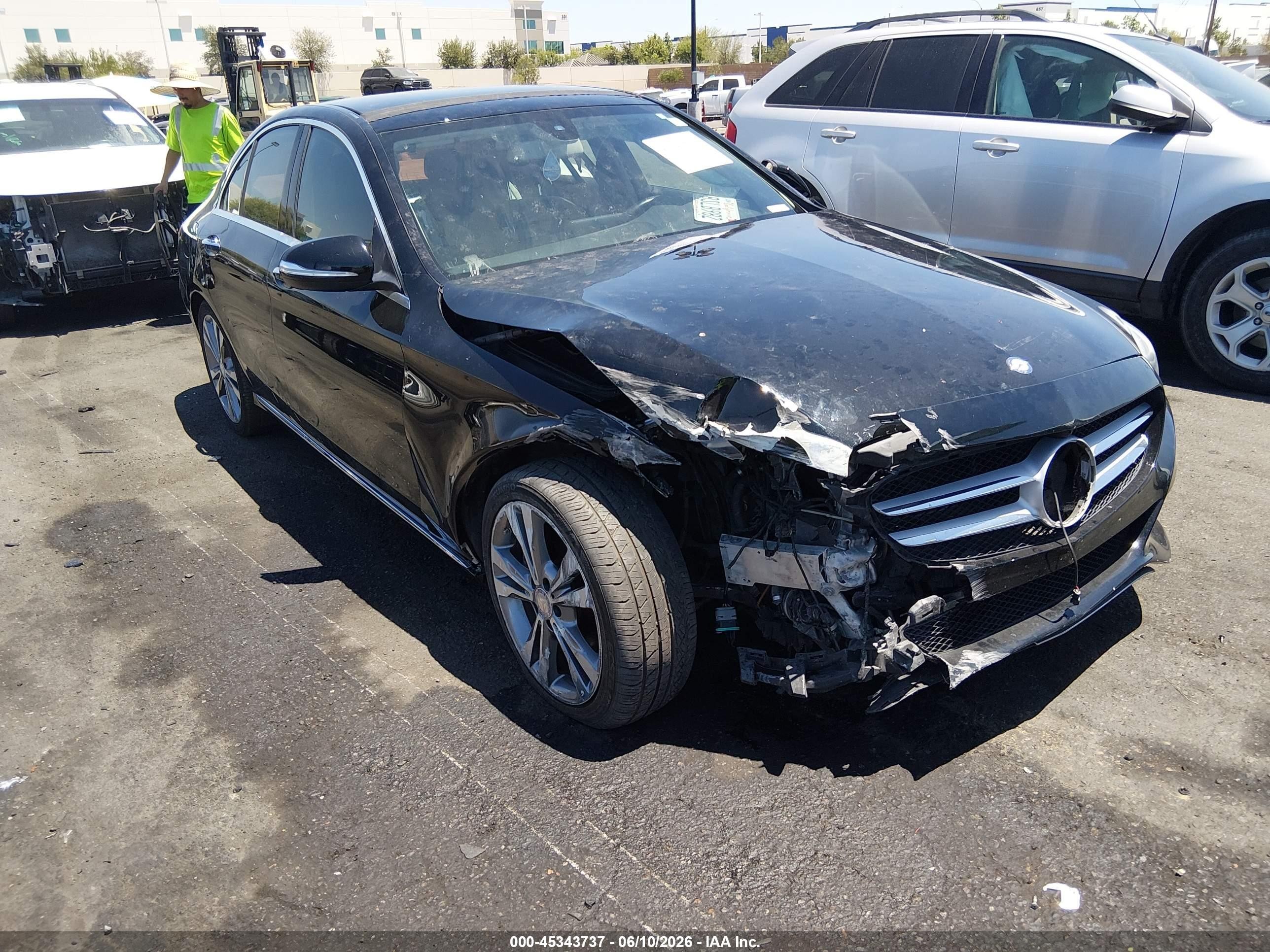 2015 Mercedes-benz C 300   Black vin: 55SWF4JBXFU075961