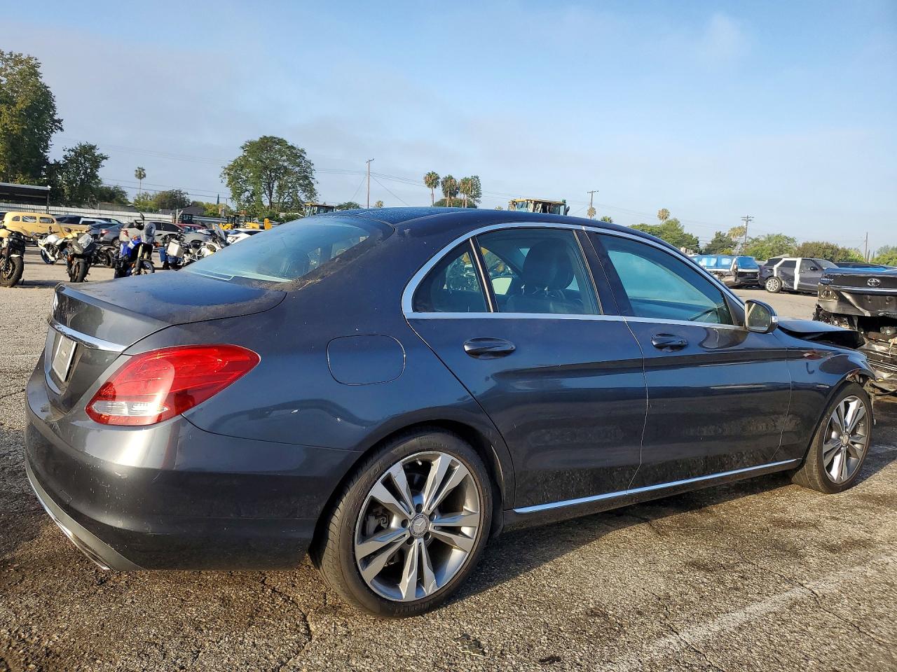 2015 Mercedes-benz C 300 Gray vin: 55SWF4JBXFU077239
