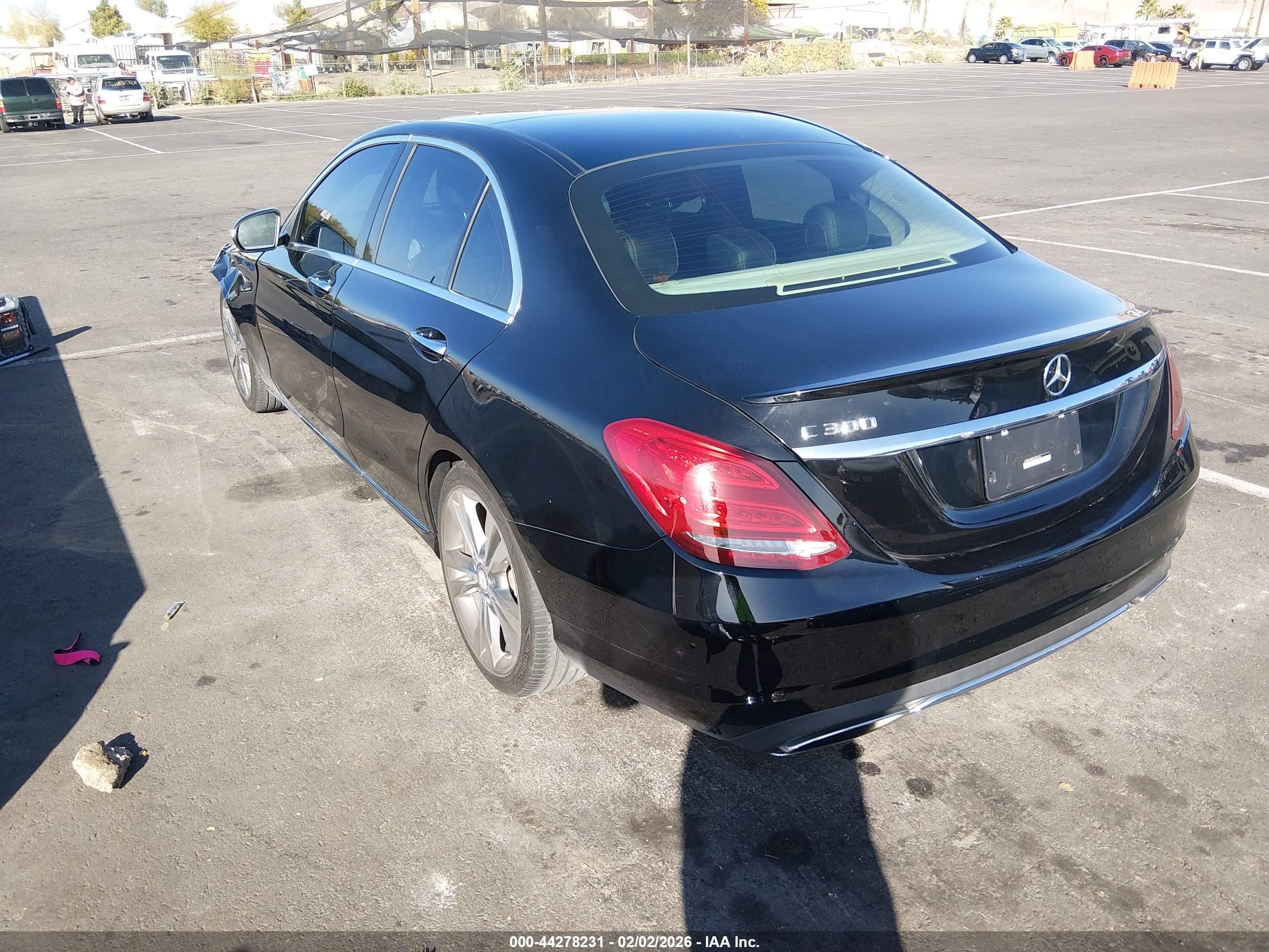 2015 Mercedes-benz C 300   Black vin: 55SWF4JBXFU078164