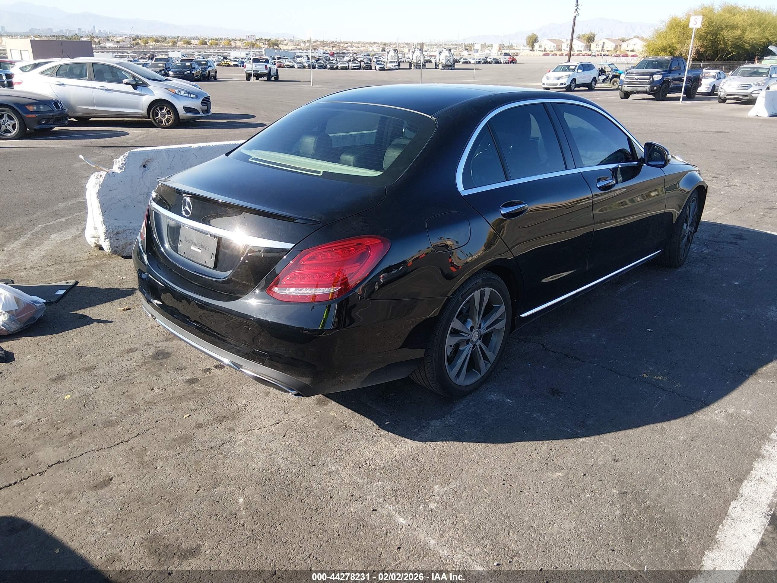 2015 Mercedes-benz C 300   Black vin: 55SWF4JBXFU078164