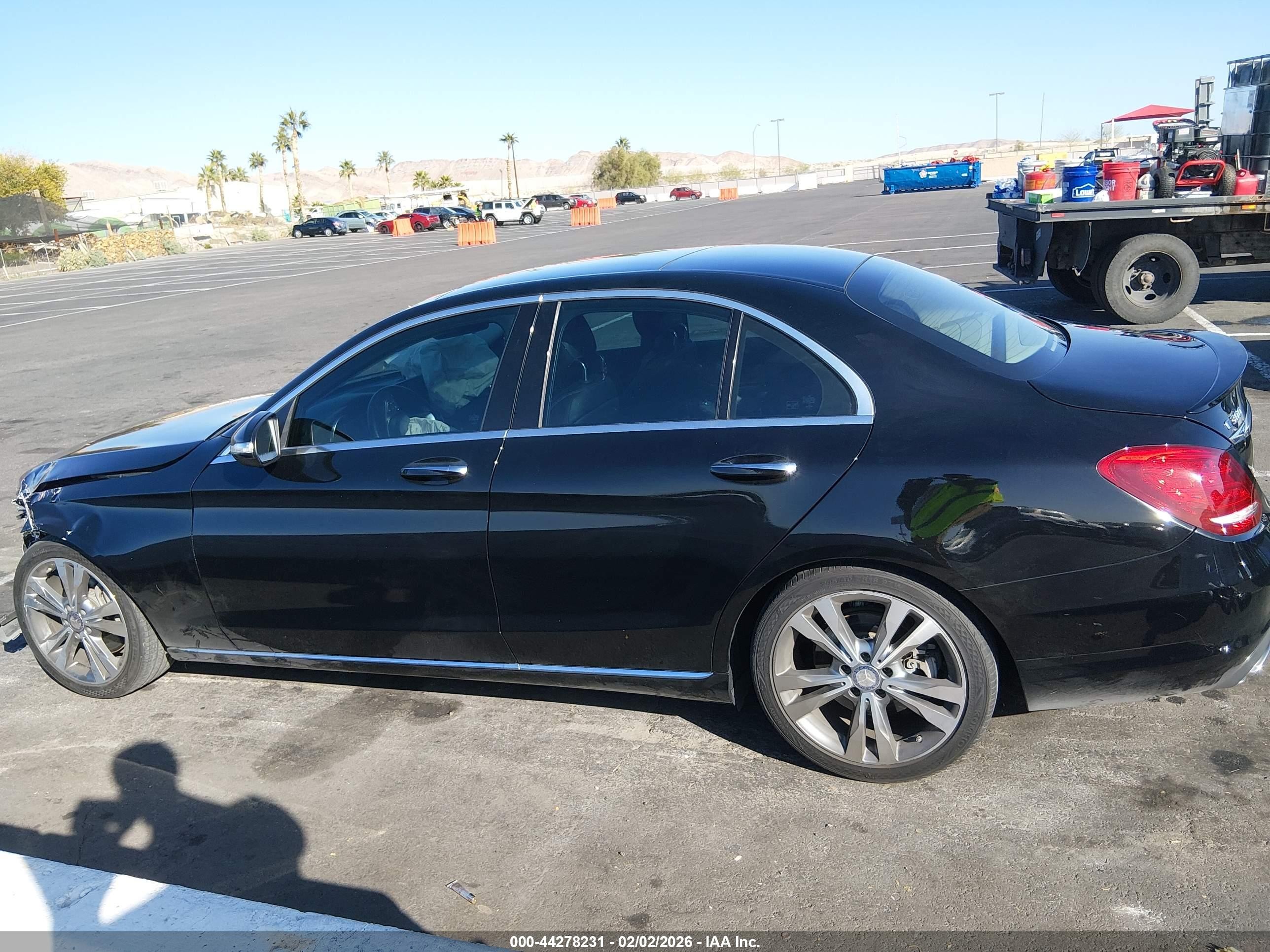 2015 Mercedes-benz C 300   Black vin: 55SWF4JBXFU078164