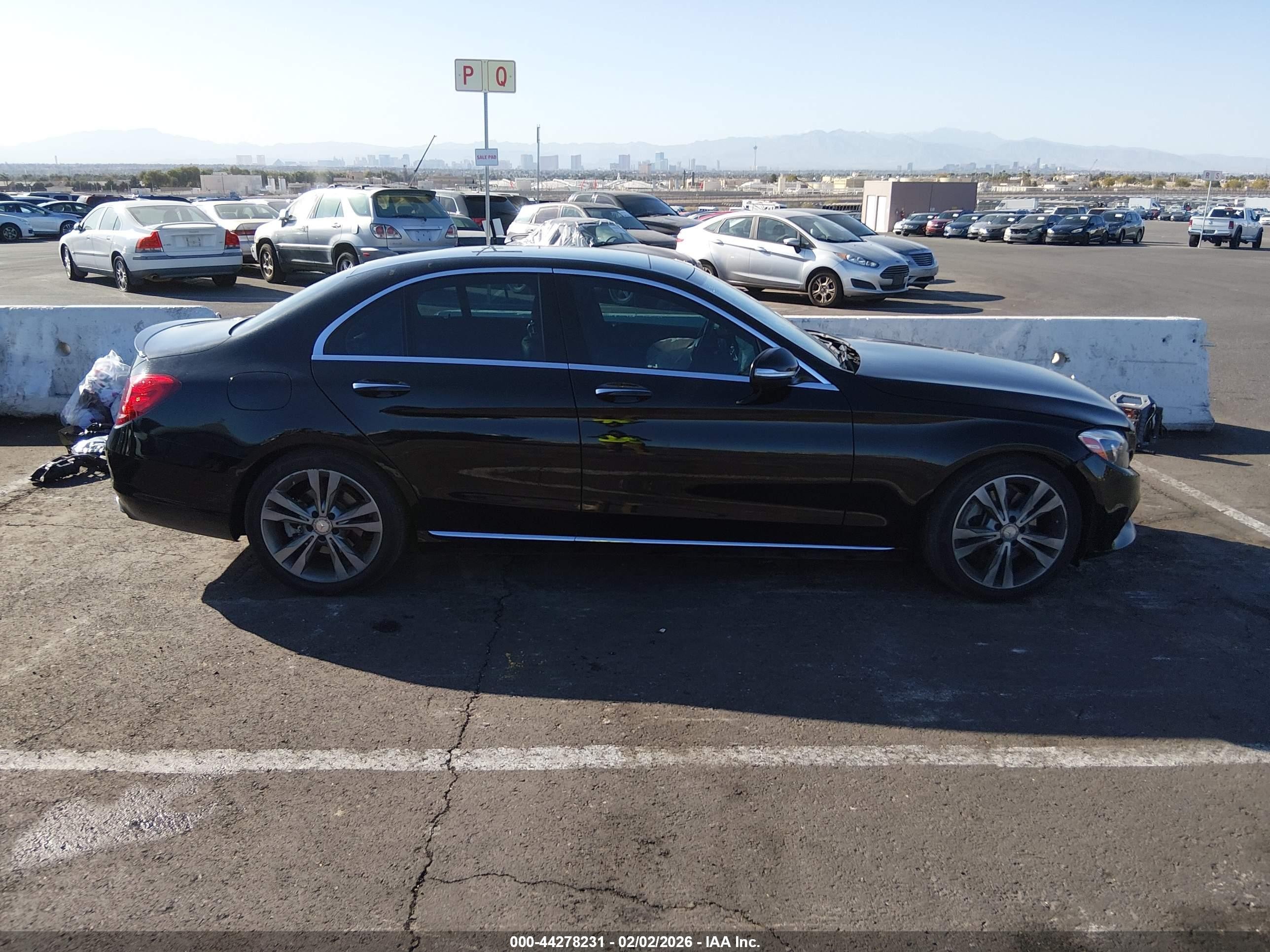 2015 Mercedes-benz C 300   Black vin: 55SWF4JBXFU078164