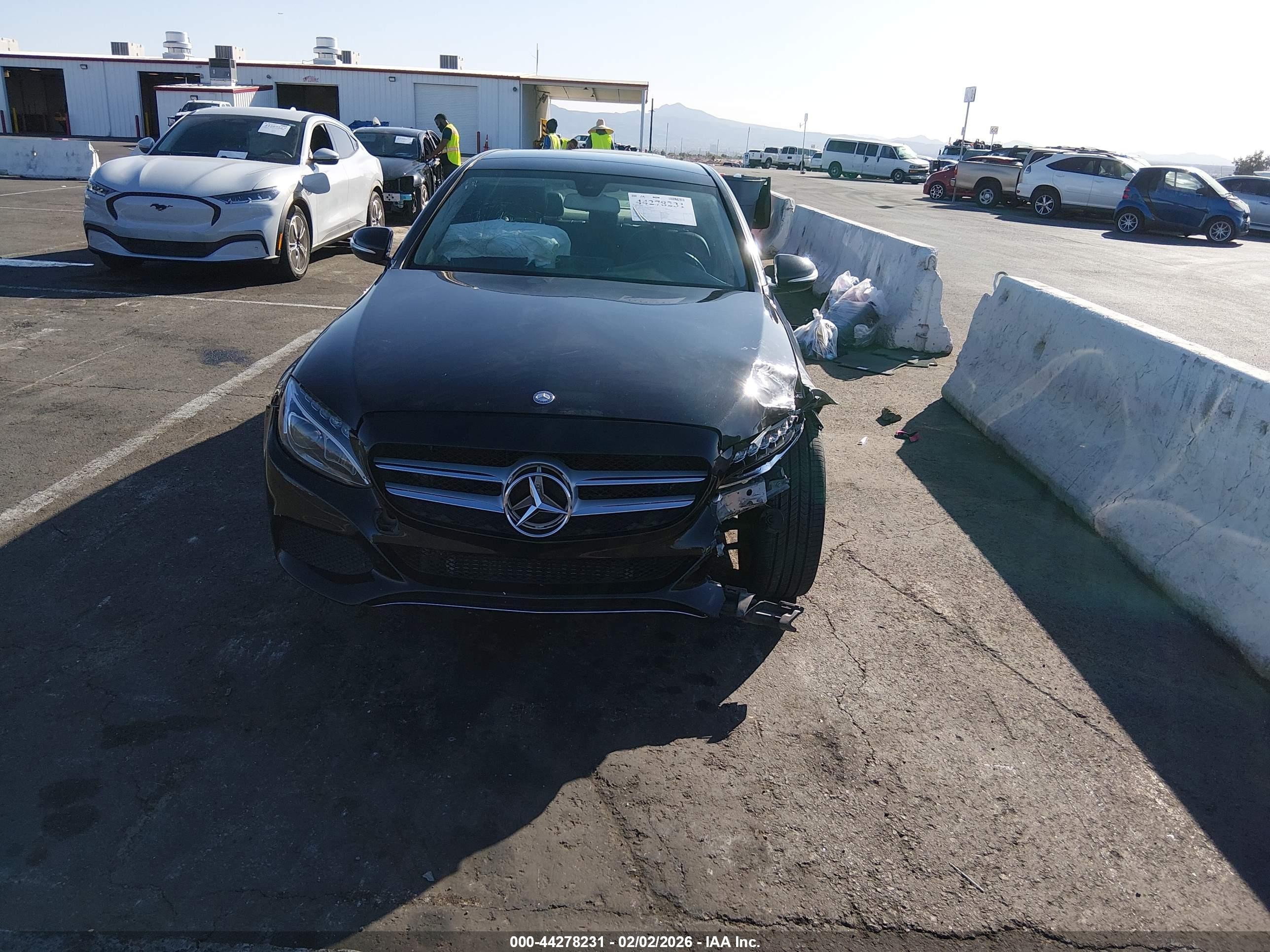 2015 Mercedes-benz C 300   Black vin: 55SWF4JBXFU078164