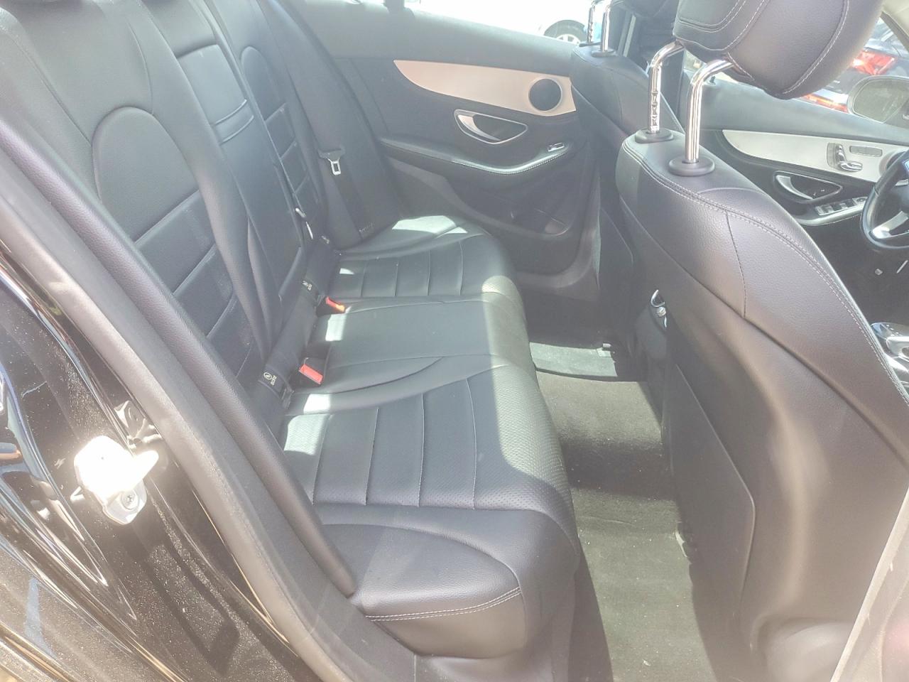 2015 Mercedes-benz C 300 Black vin: 55SWF4JBXFU085423
