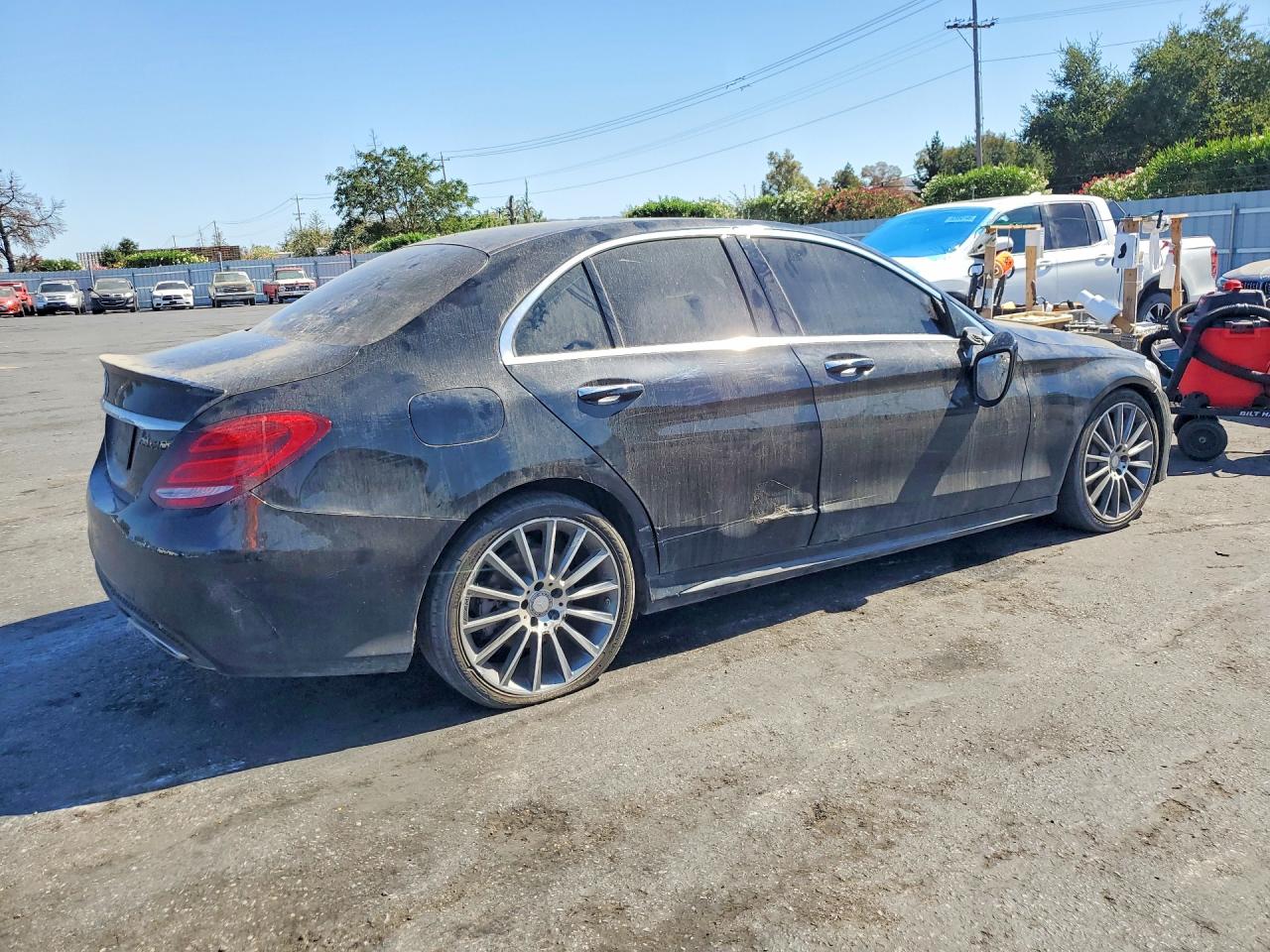 2015 Mercedes-benz C 300 Black vin: 55SWF4JBXFU090105