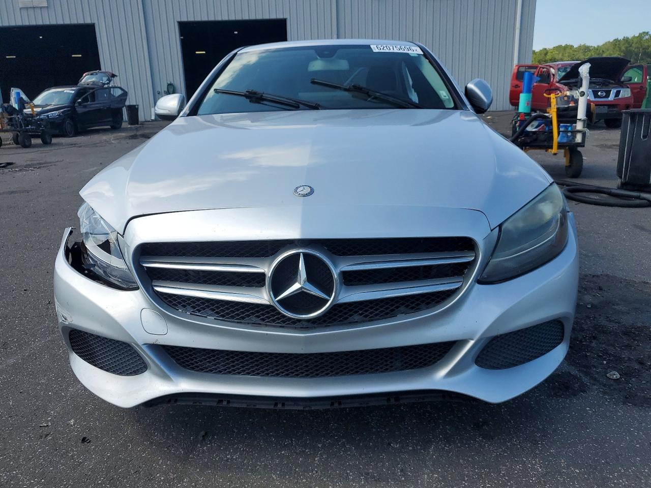 2015 Mercedes-benz C 300 Silver vin: 55SWF4JBXFU095191