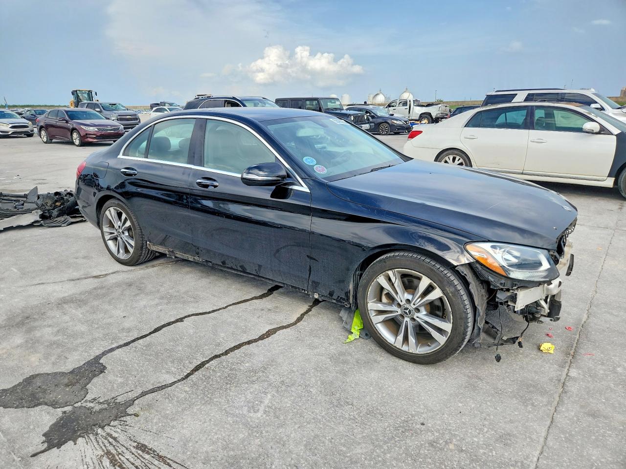 2017 Mercedes-benz C 300 Черный vin: 55SWF4JBXHU233203