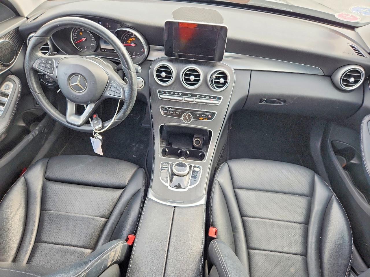 2017 Mercedes-benz C 300 Черный vin: 55SWF4JBXHU233203