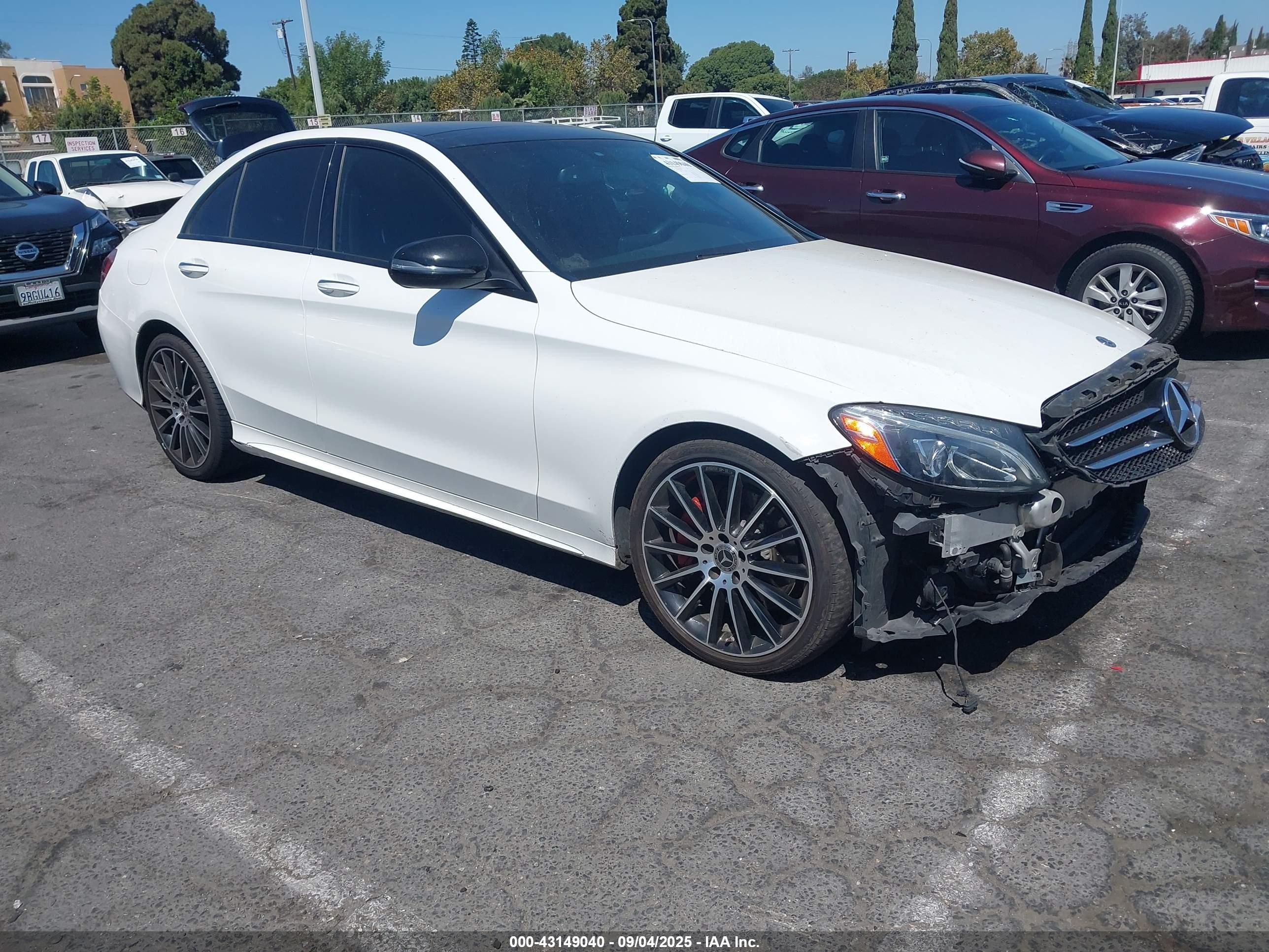 2018 Mercedes-benz C 300   White vin: 55SWF4JBXJU239816