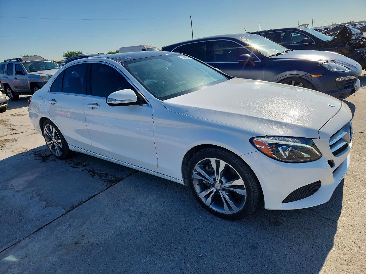 2015 Mercedes-benz C 300 4matic White vin: 55SWF4KB0FU008705