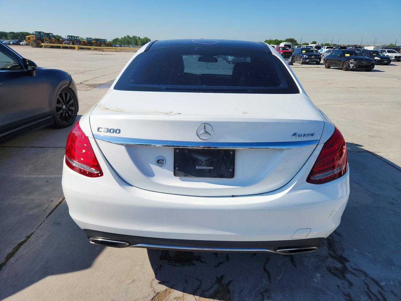2015 Mercedes-benz C 300 4matic White vin: 55SWF4KB0FU008705
