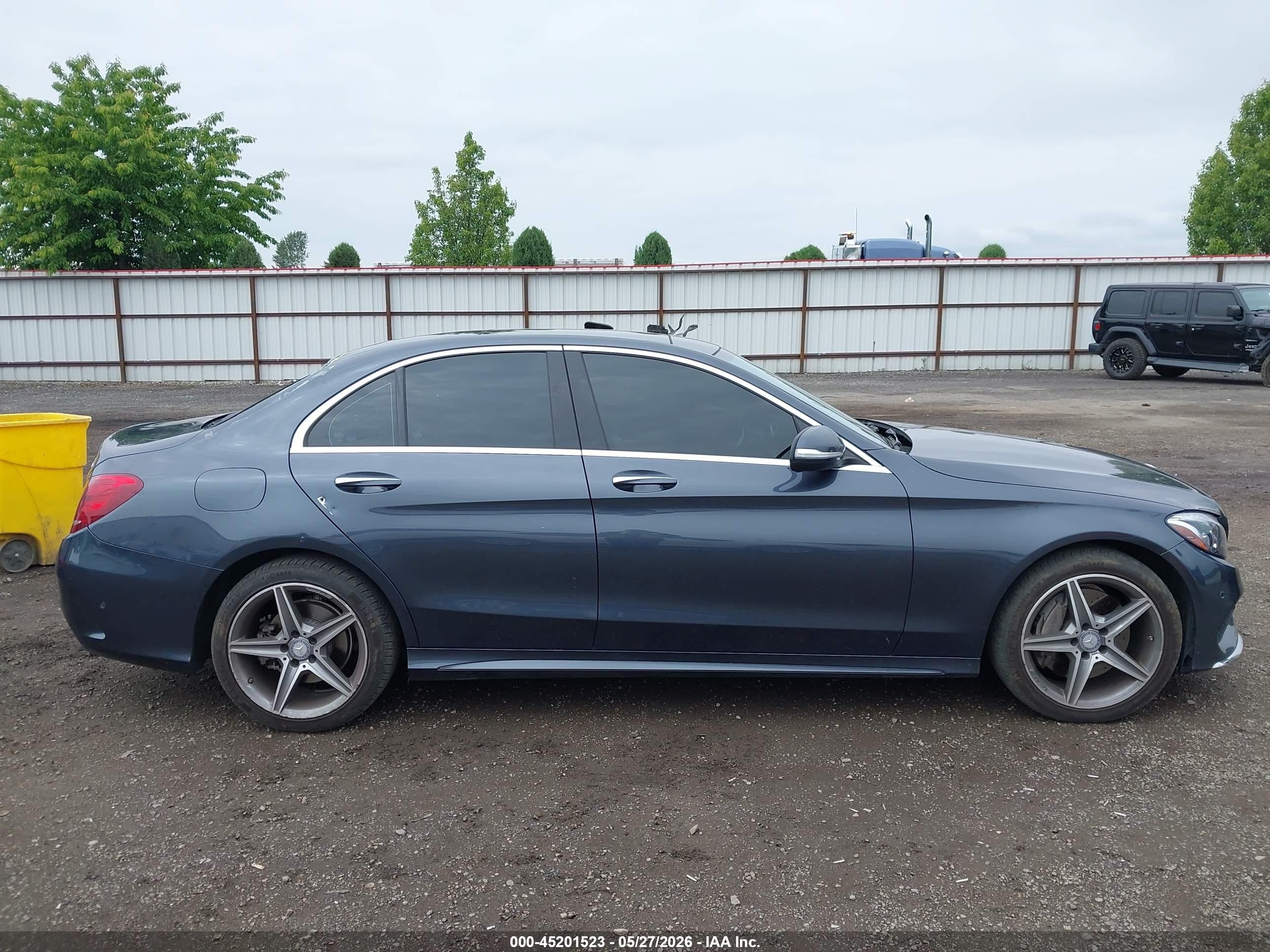 2015 Mercedes-benz C 300 Sport 4matic Black vin: 55SWF4KB0FU020160