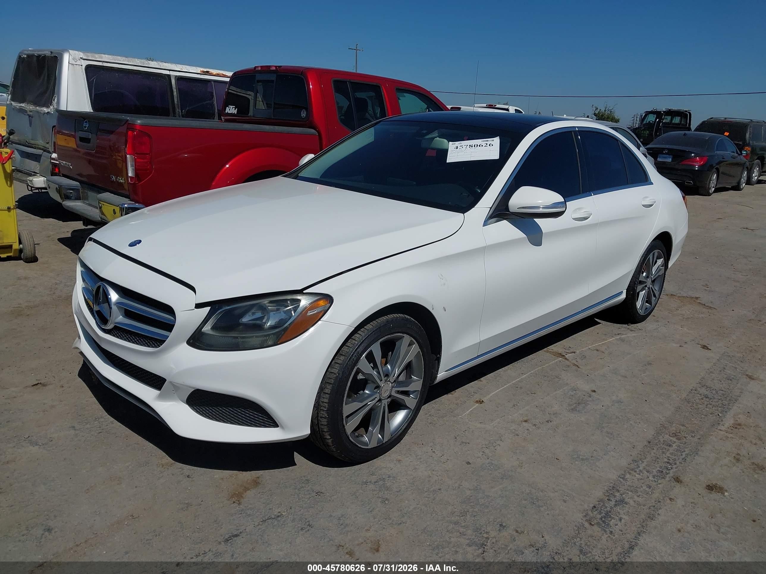 2015 Mercedes-benz C 300 4matic White vin: 55SWF4KB0FU030851