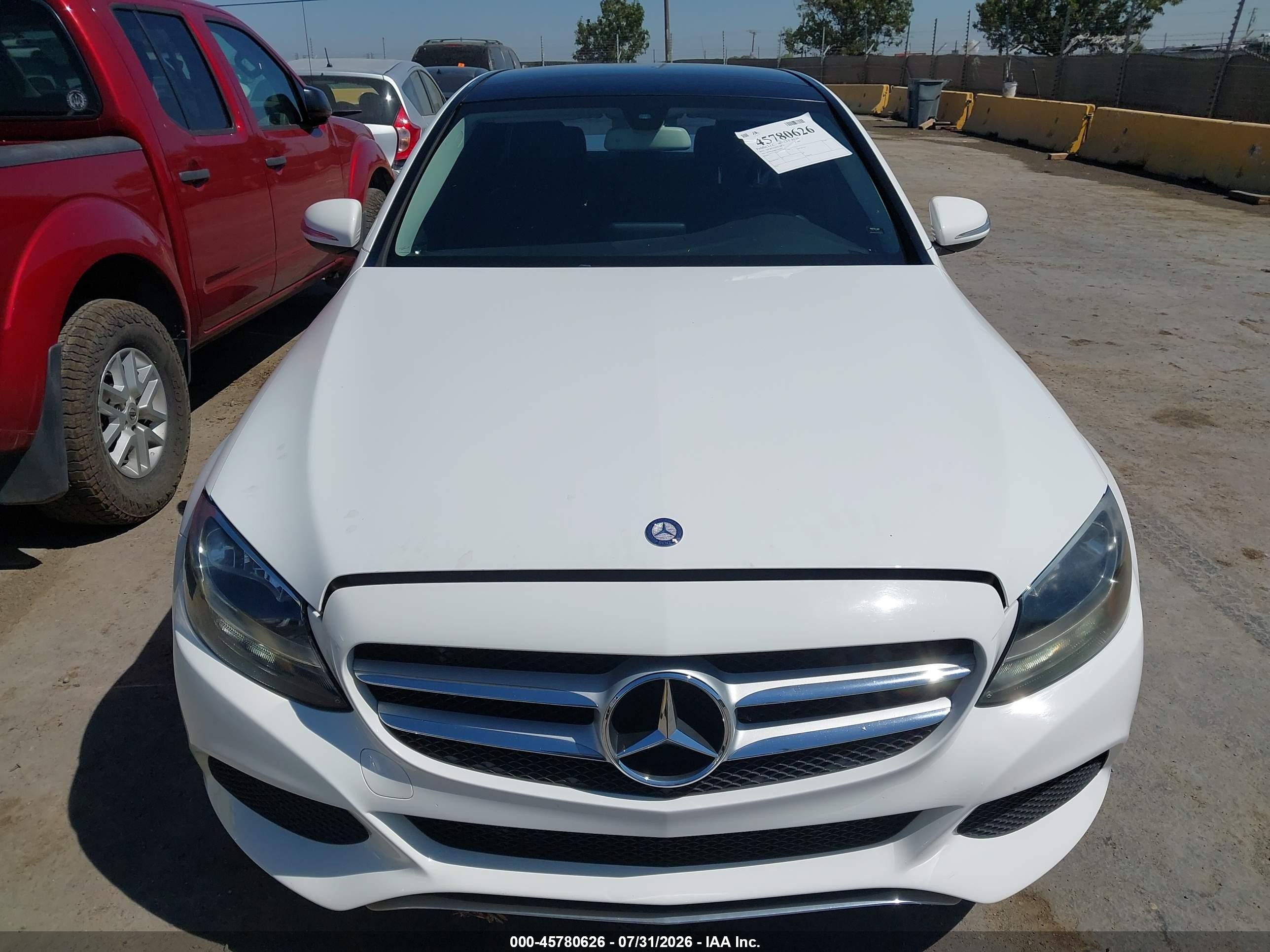 2015 Mercedes-benz C 300 4matic White vin: 55SWF4KB0FU030851