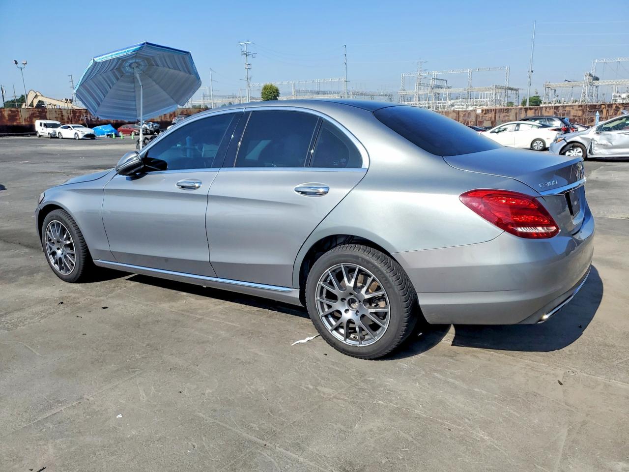 2015 Mercedes-benz C 300 4matic Silver vin: 55SWF4KB0FU033670