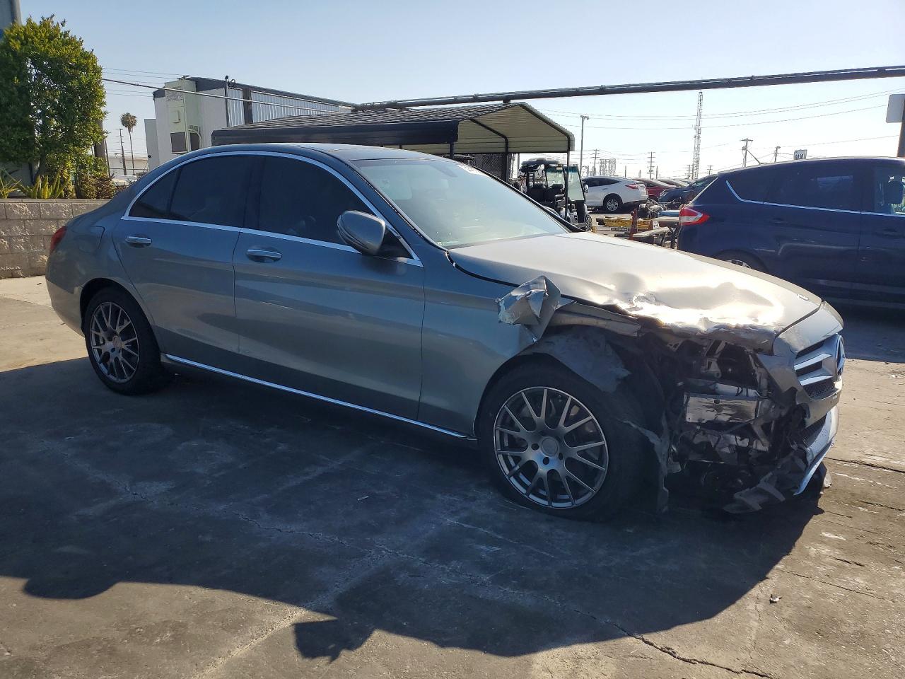 2015 Mercedes-benz C 300 4matic Silver vin: 55SWF4KB0FU033670