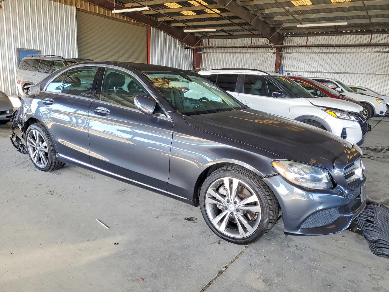 2015 Mercedes-benz C 300 4matic Серый vin: 55SWF4KB0FU033703