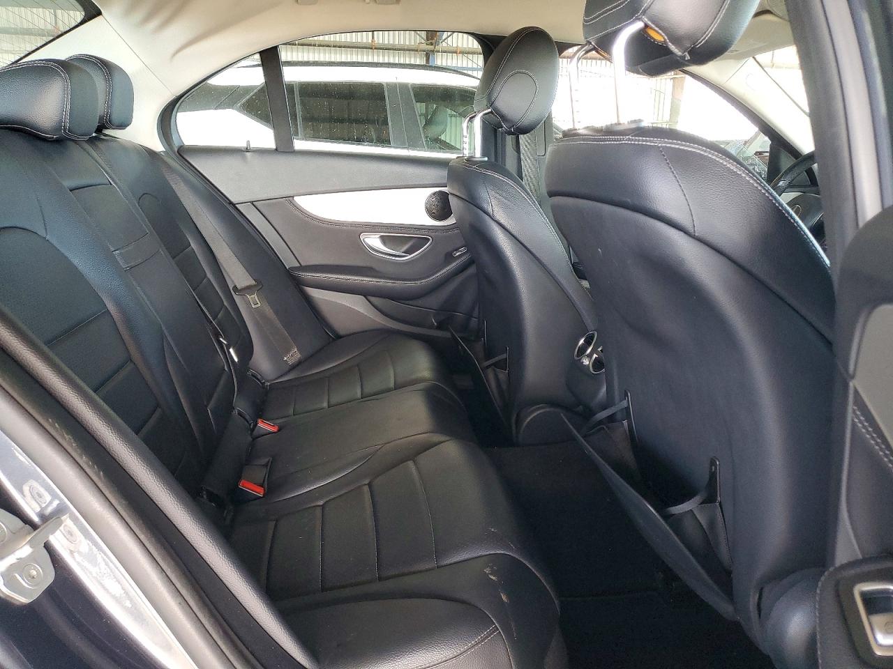 2015 Mercedes-benz C 300 4matic Серый vin: 55SWF4KB0FU033703