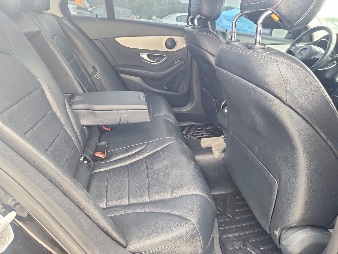 2015 Mercedes-benz C 300 4matic Black vin: 55SWF4KB0FU035614