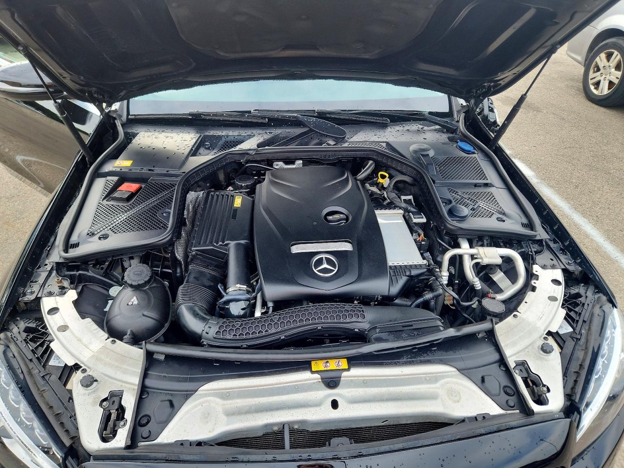 2015 Mercedes-benz C 300 4matic Черный vin: 55SWF4KB0FU077815