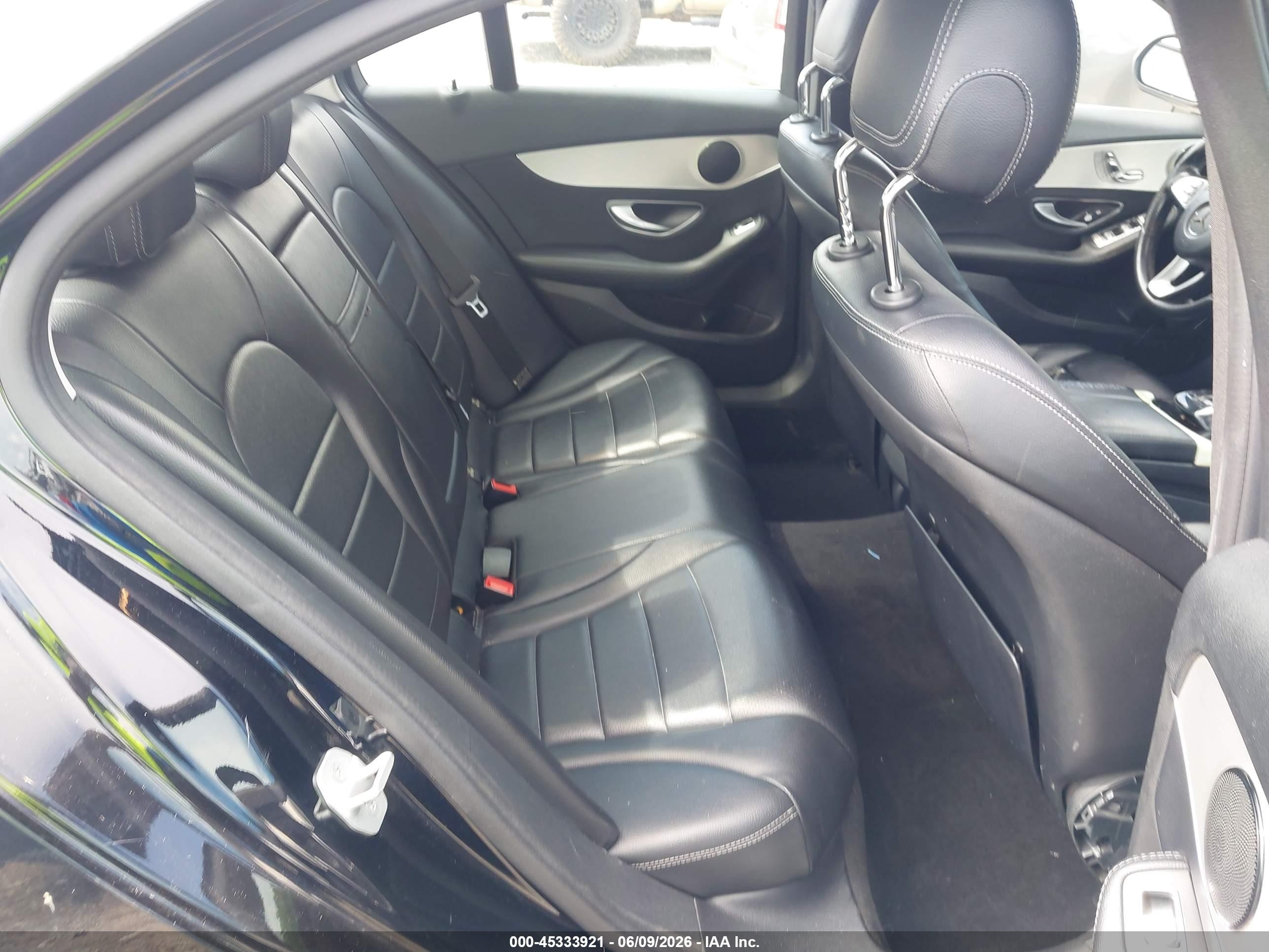 2016 Mercedes-benz C 300 4matic Black vin: 55SWF4KB0GU148920