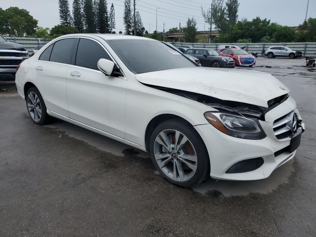2018 Mercedes-benz C 300 4matic White vin: 55SWF4KB0JU241962
