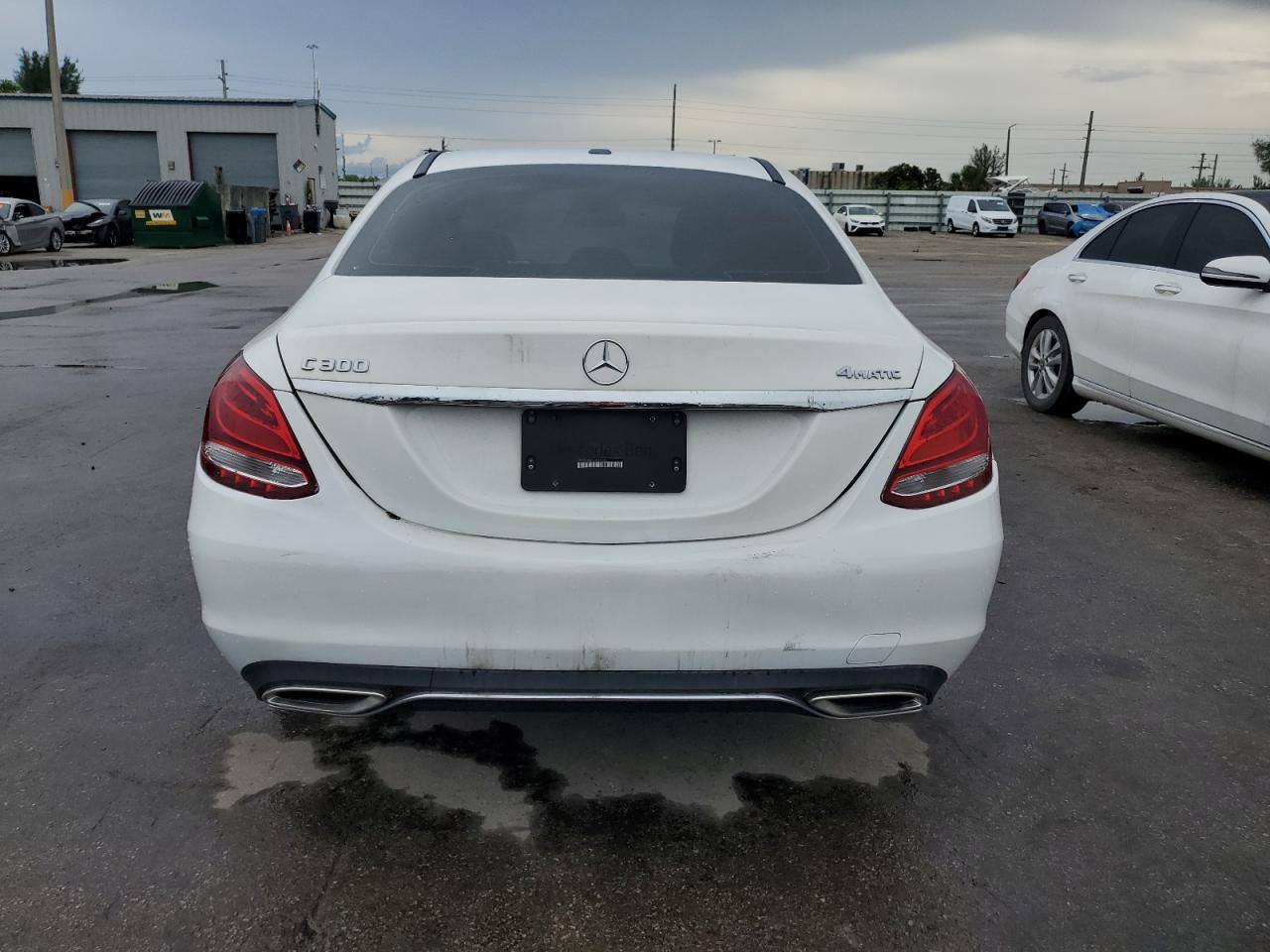2018 Mercedes-benz C 300 4matic White vin: 55SWF4KB0JU241962