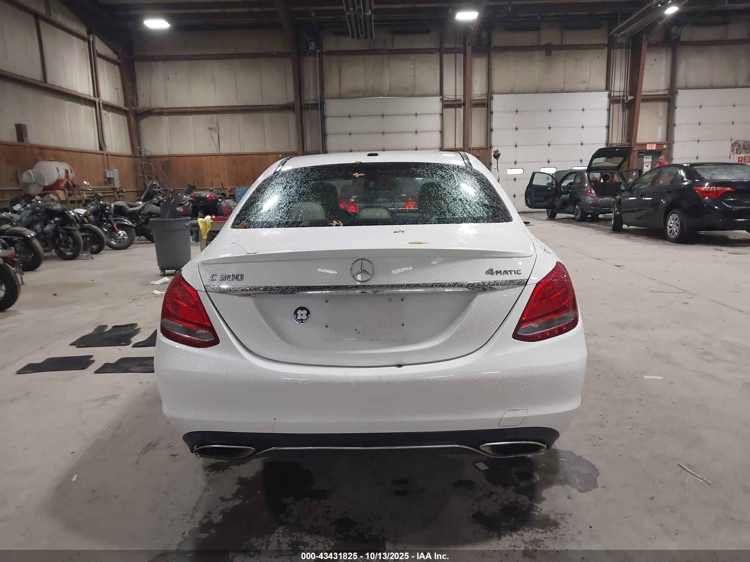 2018 Mercedes-benz C 300 4matic White vin: 55SWF4KB0JU280440