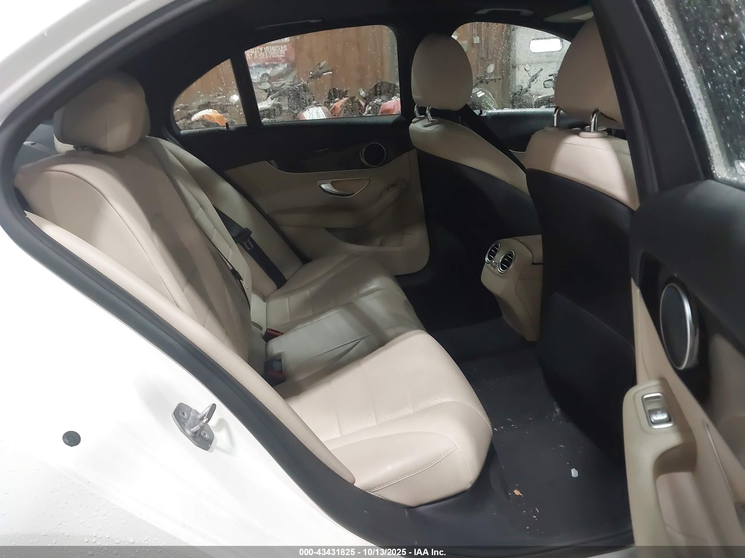 2018 Mercedes-benz C 300 4matic White vin: 55SWF4KB0JU280440