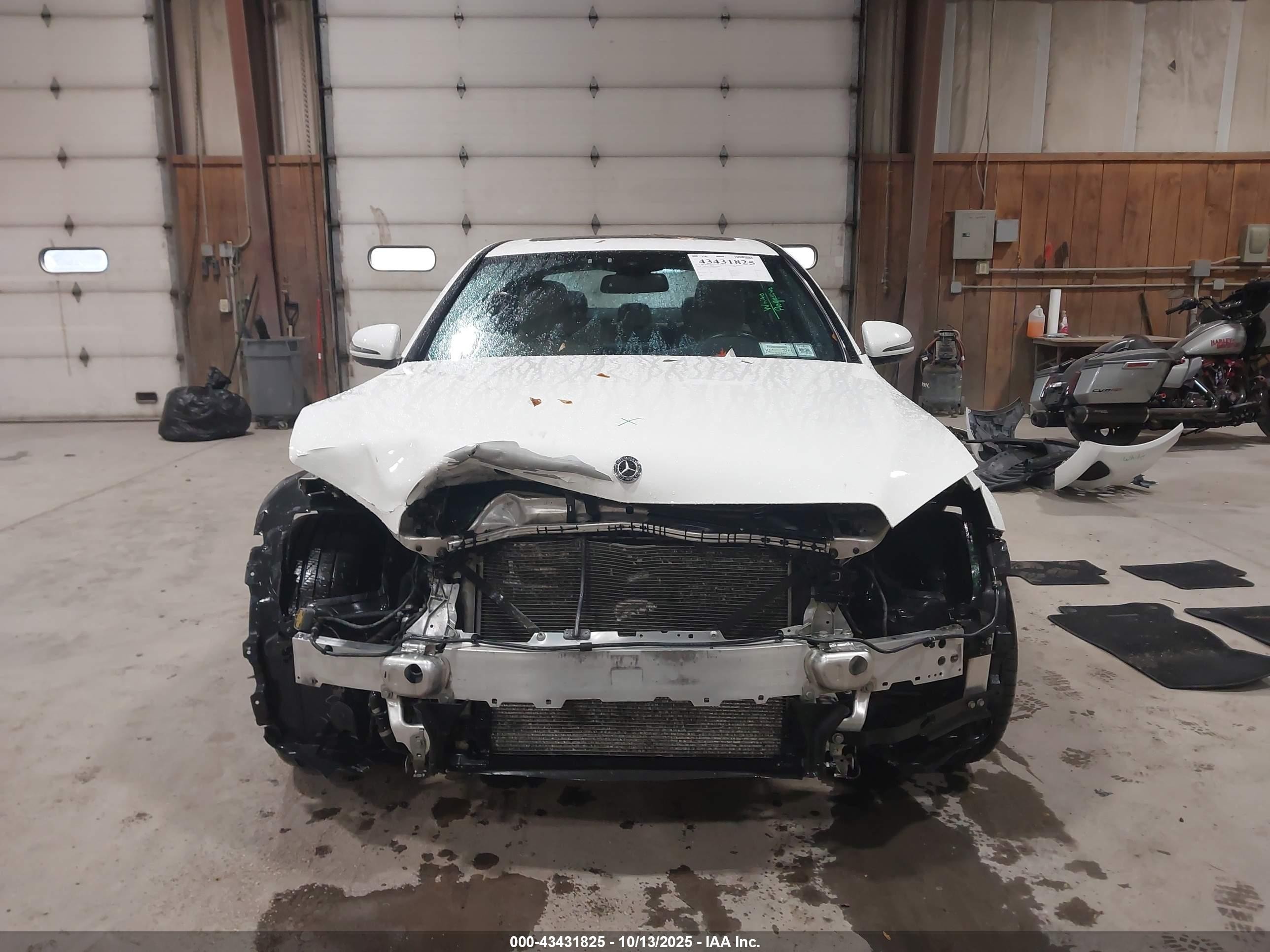 2018 Mercedes-benz C 300 4matic White vin: 55SWF4KB0JU280440