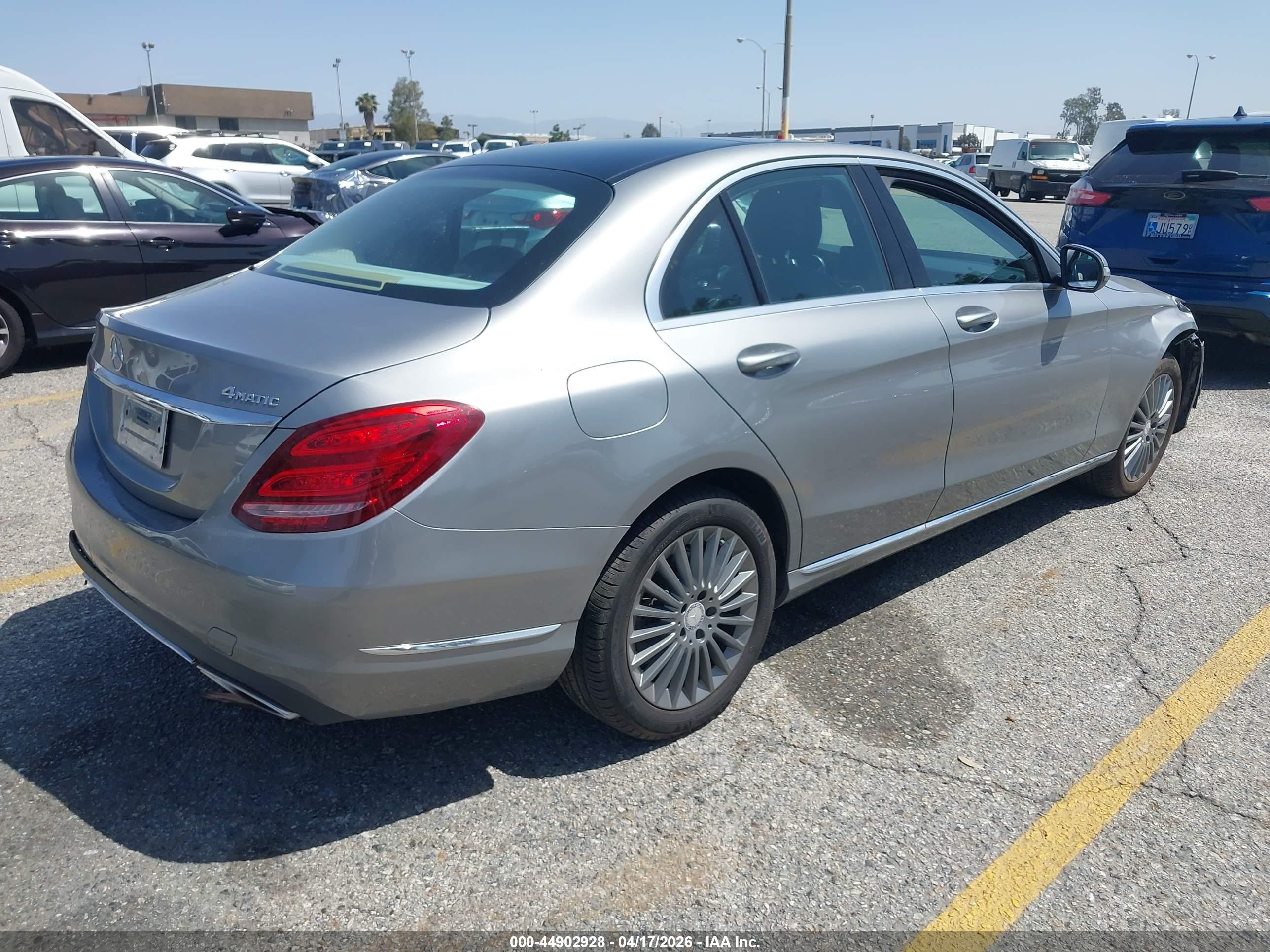 2015 Mercedes-benz C 300 Luxury 4matic Silver vin: 55SWF4KB1FU000189
