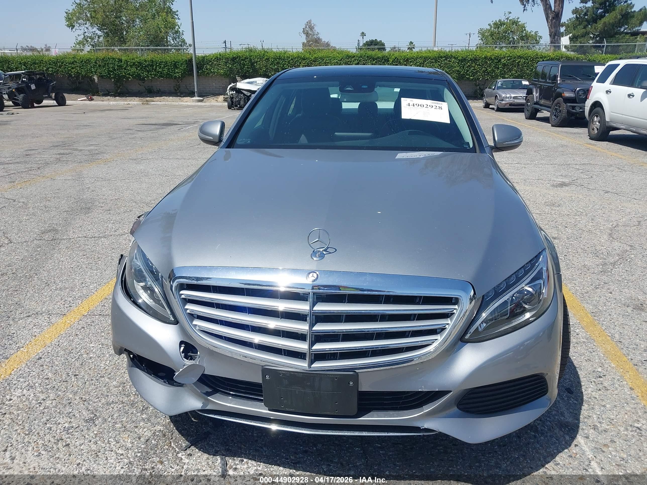 2015 Mercedes-benz C 300 Luxury 4matic Silver vin: 55SWF4KB1FU000189
