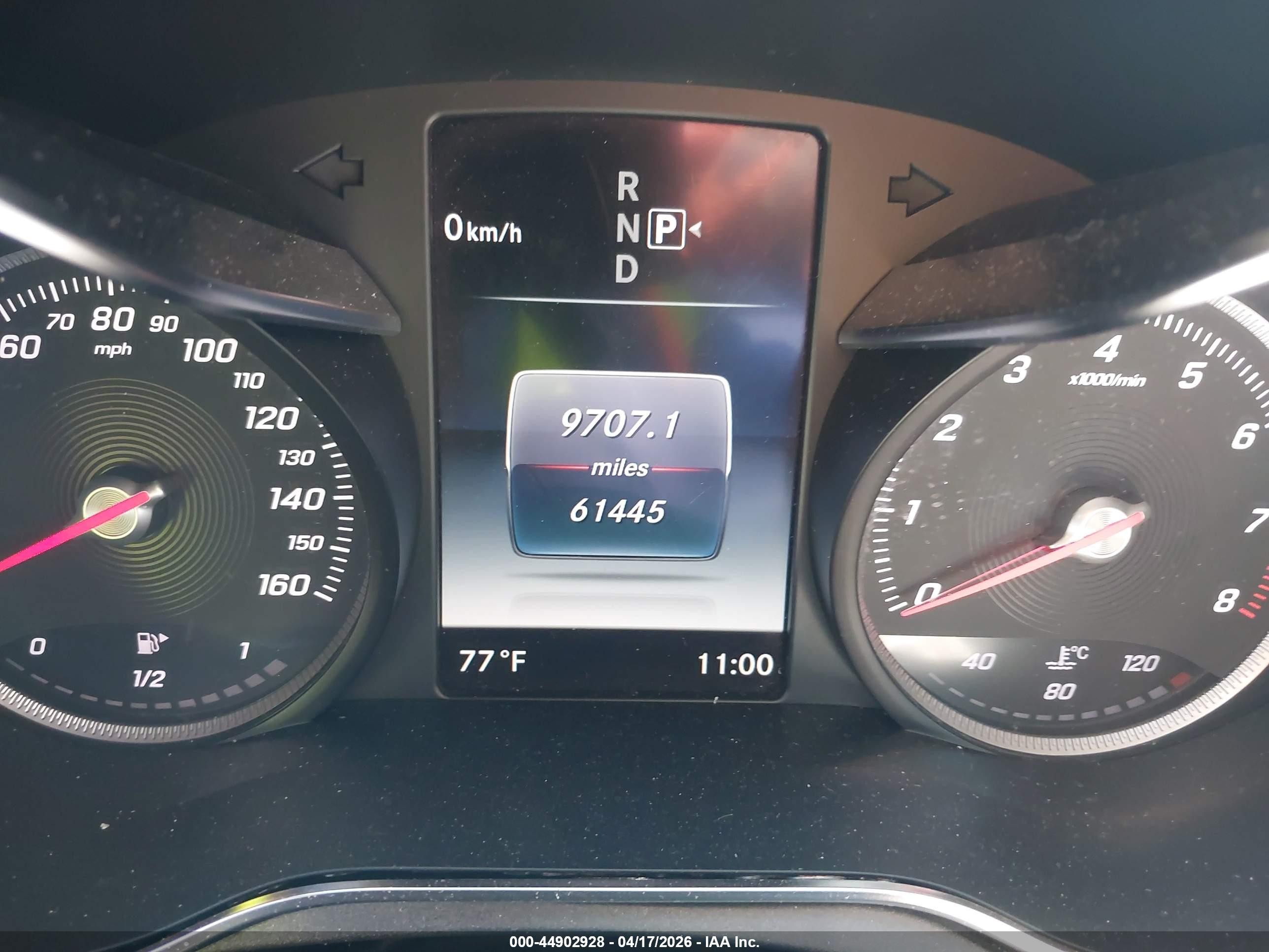 2015 Mercedes-benz C 300 Luxury 4matic Silver vin: 55SWF4KB1FU000189