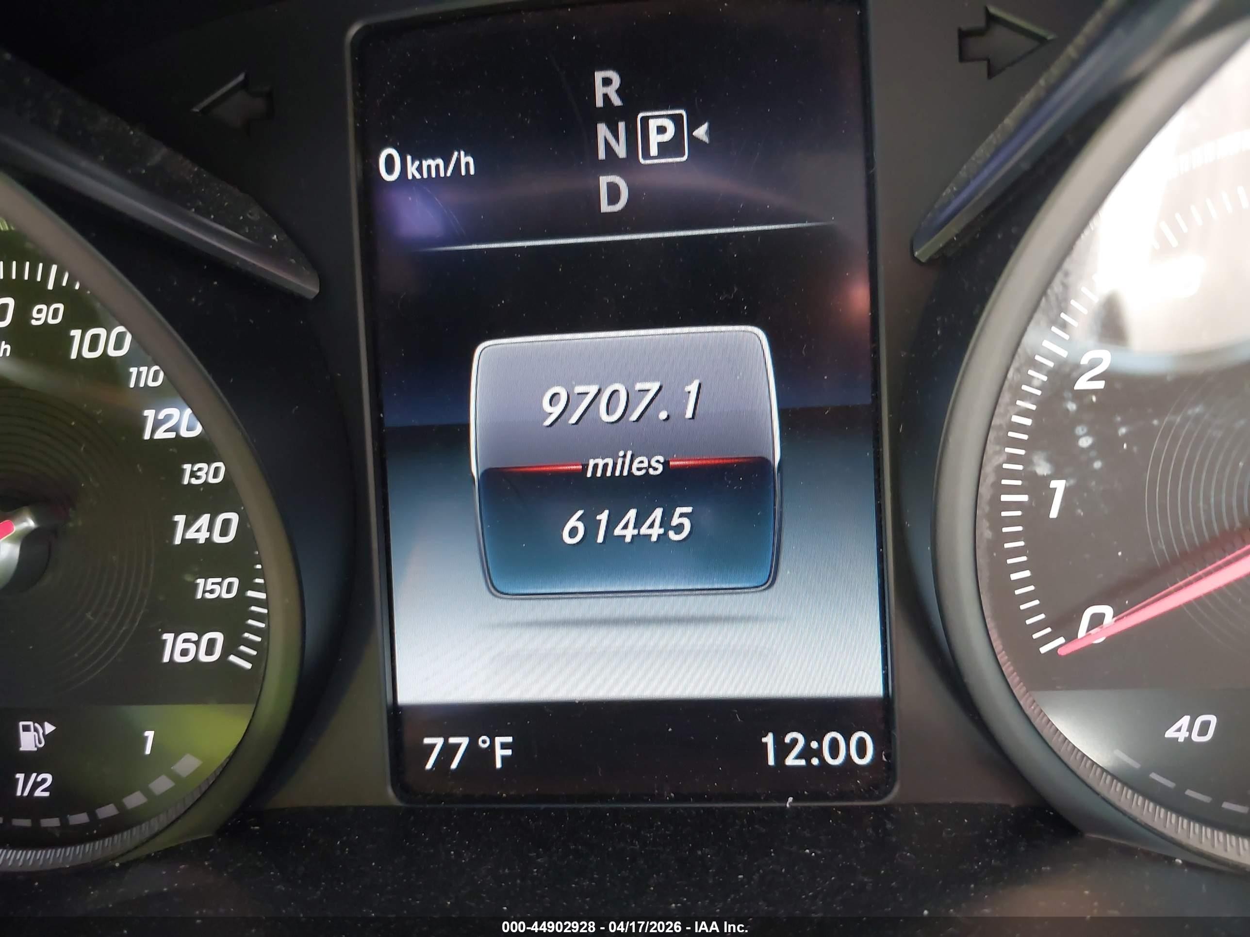 2015 Mercedes-benz C 300 Luxury 4matic Silver vin: 55SWF4KB1FU000189