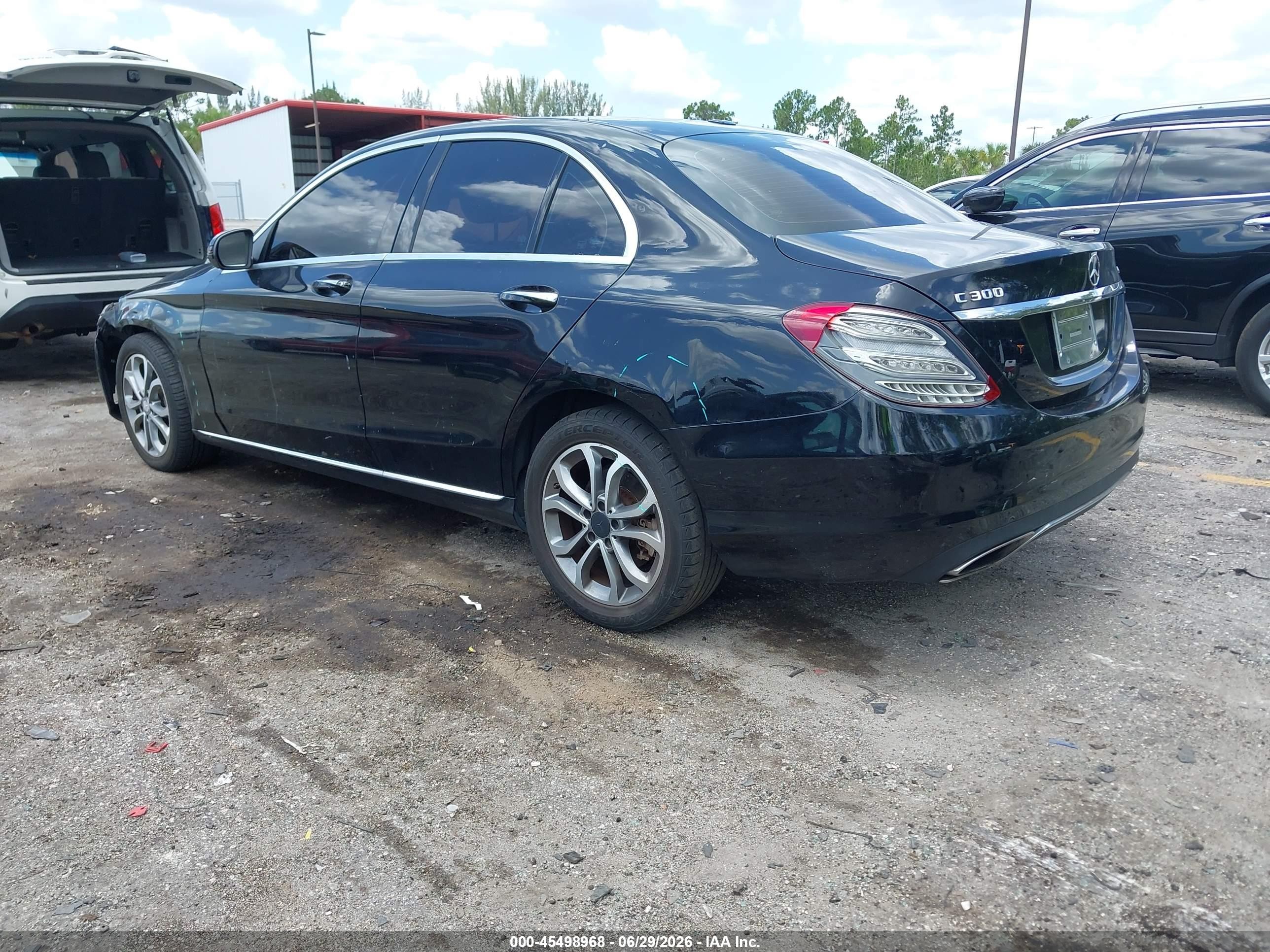 2015 Mercedes-benz C 300 4matic vin: 55SWF4KB1FU004677