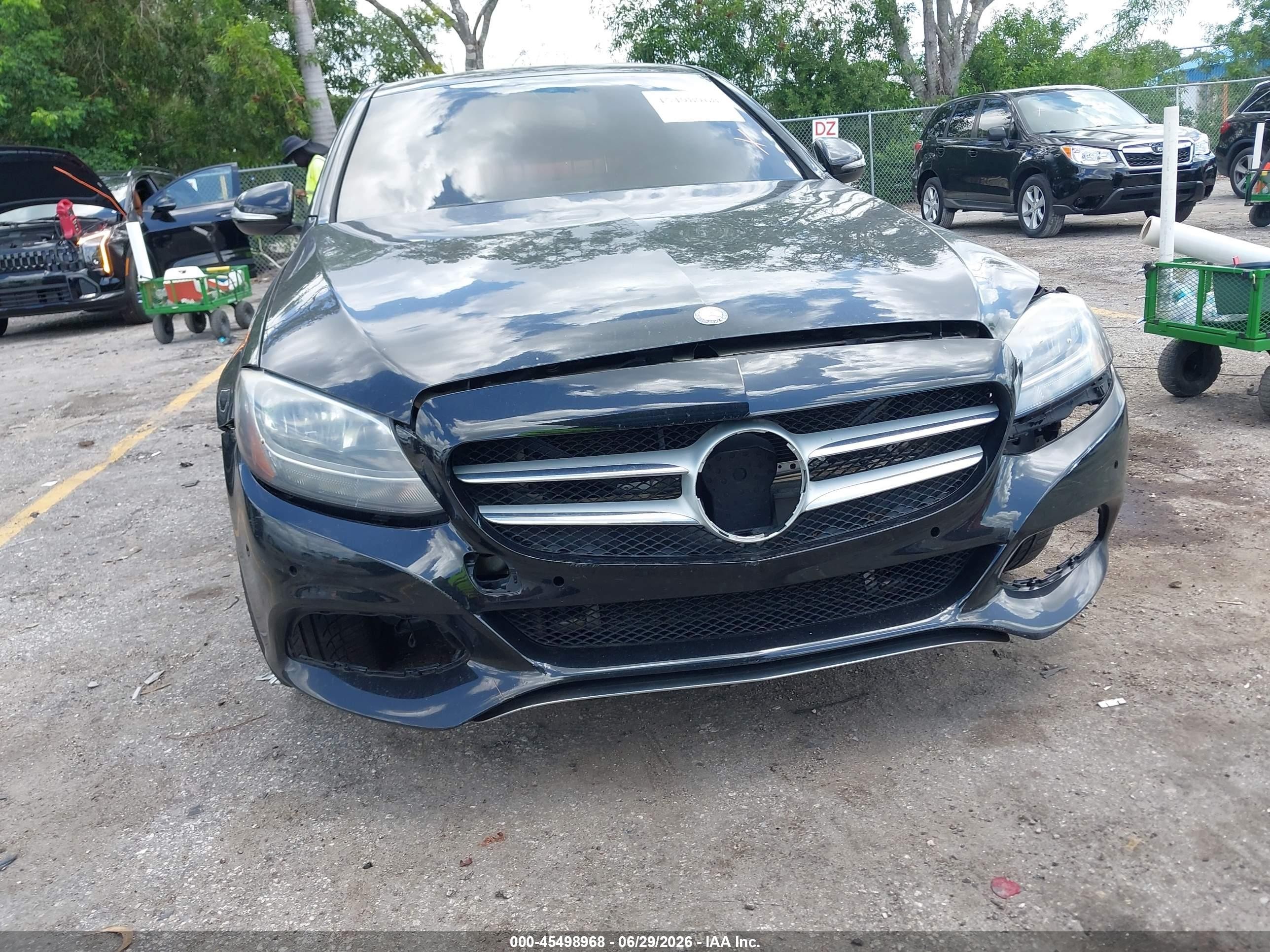 2015 Mercedes-benz C 300 4matic vin: 55SWF4KB1FU004677