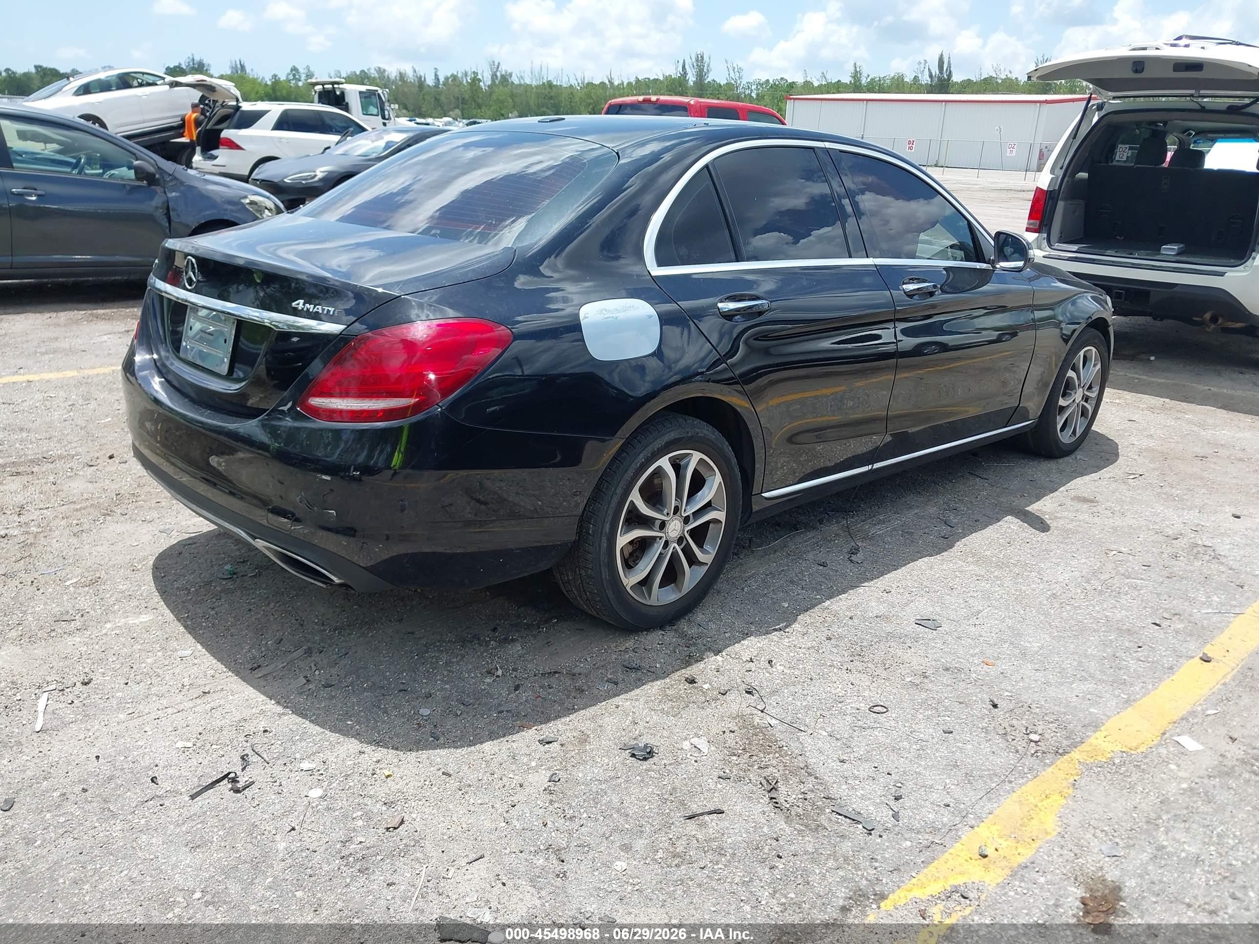2015 Mercedes-benz C 300 4matic vin: 55SWF4KB1FU004677