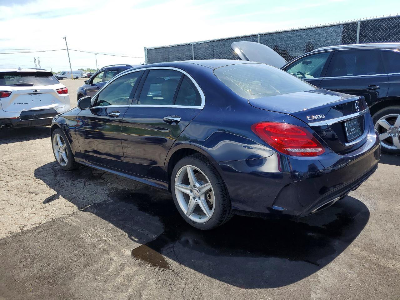 2015 Mercedes-benz C 300 4matic Синий vin: 55SWF4KB1FU009300
