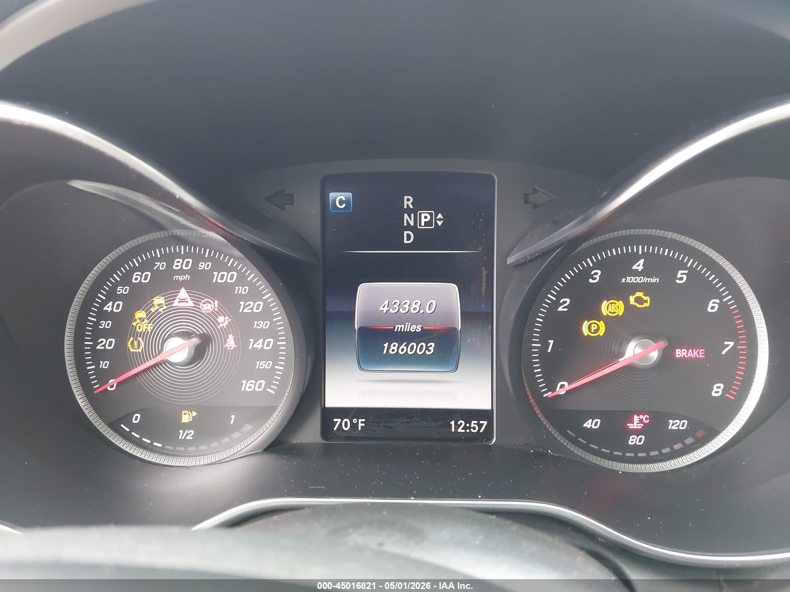 2015 Mercedes-benz C 300 4matic Белый vin: 55SWF4KB1FU011838