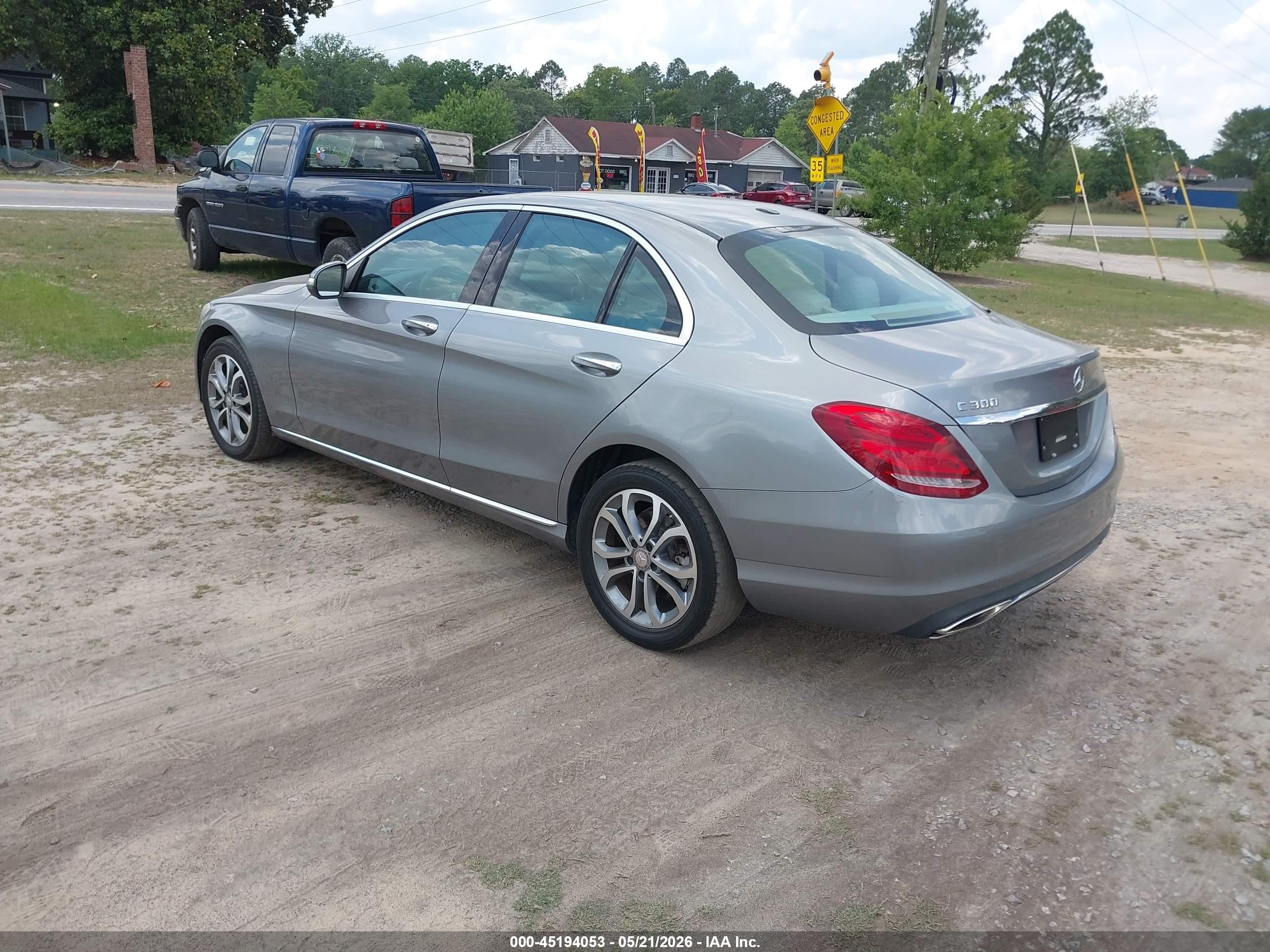 2015 Mercedes-benz C 300 4matic Серебряный vin: 55SWF4KB1FU014173