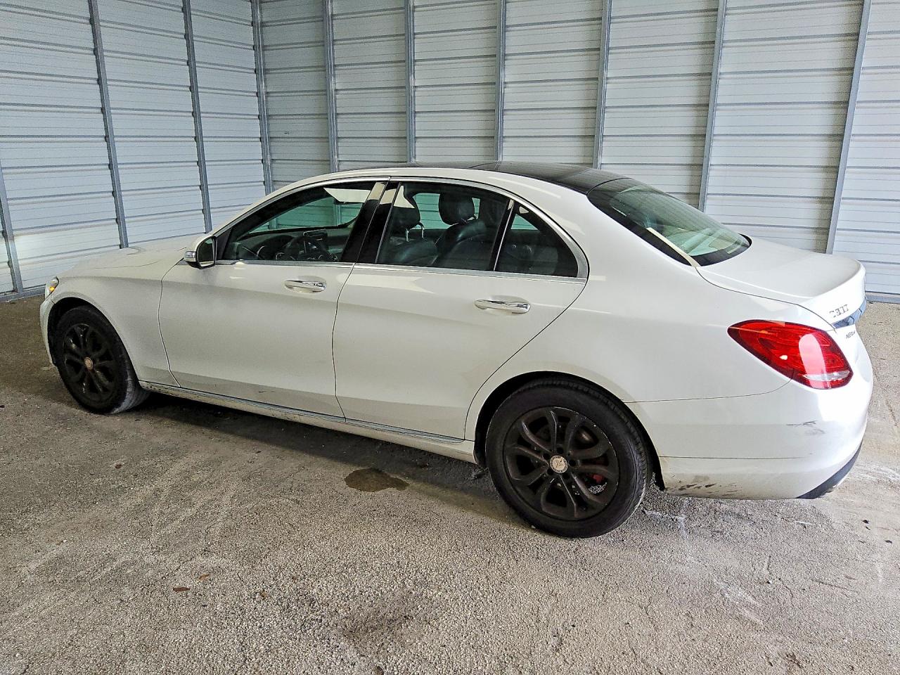 2015 Mercedes-benz C 300 4matic White vin: 55SWF4KB1FU015226