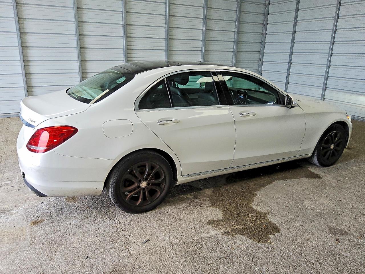 2015 Mercedes-benz C 300 4matic White vin: 55SWF4KB1FU015226