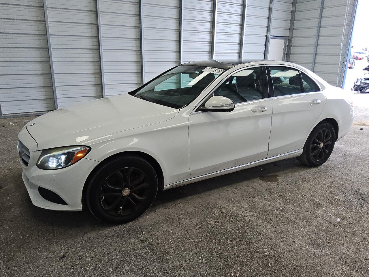 2015 Mercedes-benz C 300 4matic White vin: 55SWF4KB1FU015226 Damage: Left Front Fender, Dent(S) W/ Paint Dmg, 8 To 9 Inches