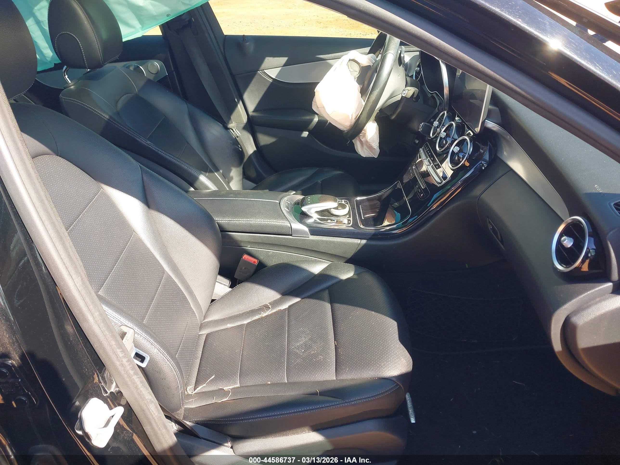 2015 Mercedes-benz C 300 4matic Black vin: 55SWF4KB1FU020829