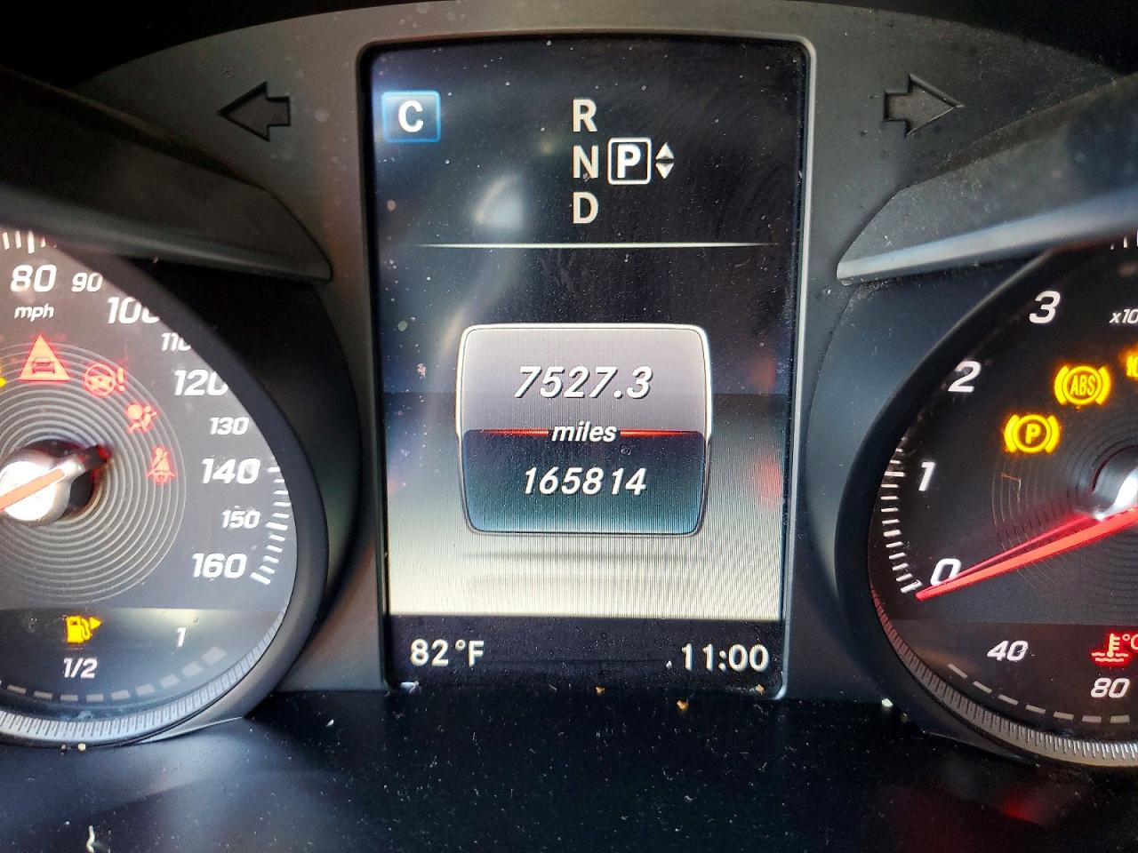 2015 Mercedes-benz C 300 4matic Белый vin: 55SWF4KB1FU020992