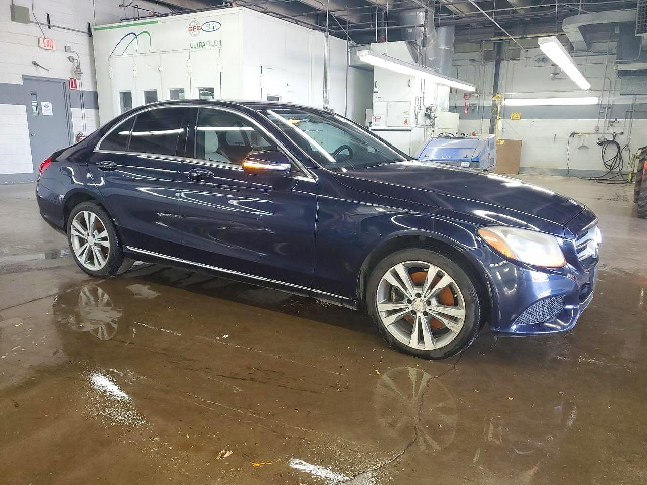 2015 Mercedes-benz C 300 4matic Blue vin: 55SWF4KB1FU027781