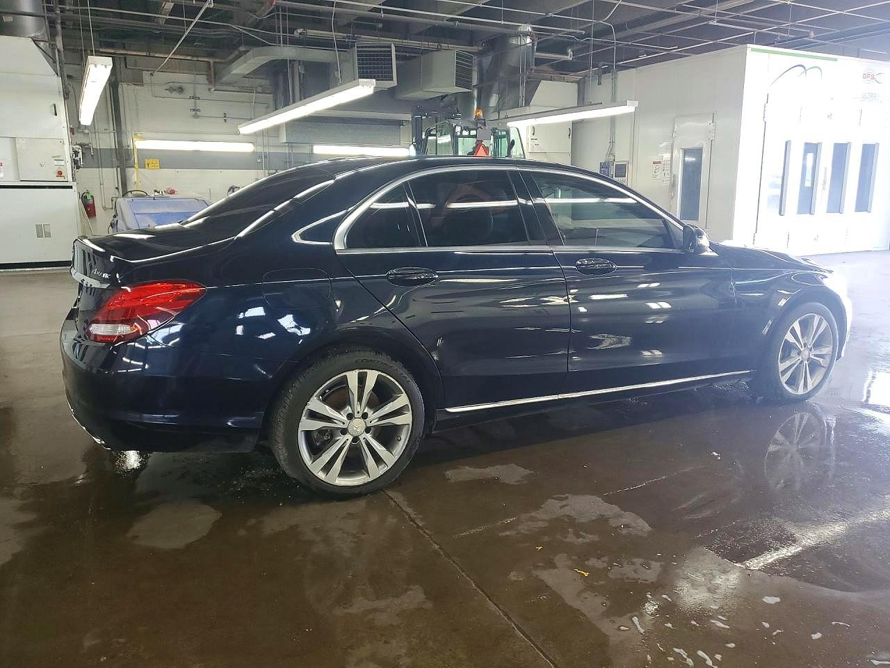 2015 Mercedes-benz C 300 4matic Blue vin: 55SWF4KB1FU027781