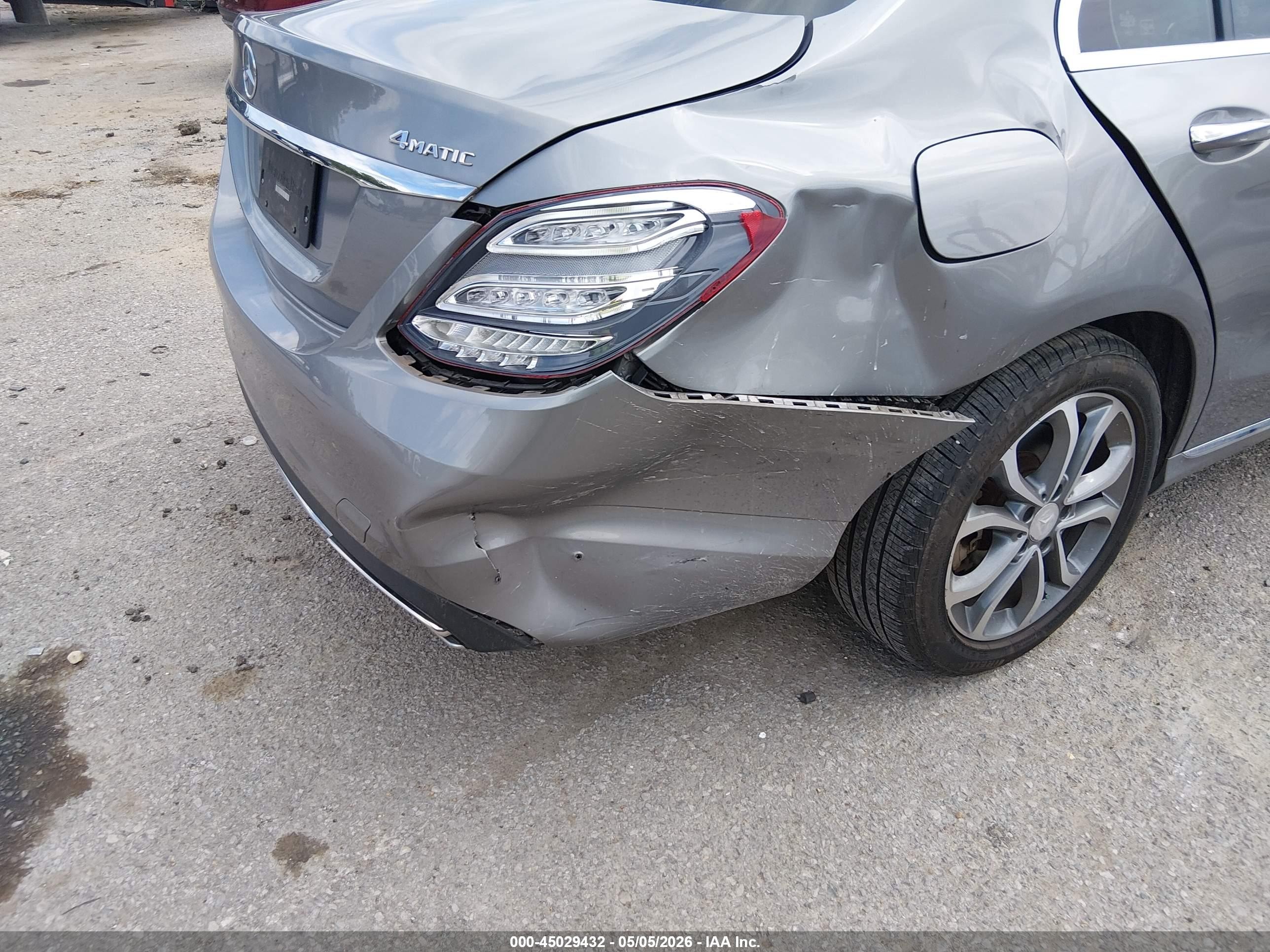 2015 Mercedes-benz C 300 4matic Gray vin: 55SWF4KB1FU032771