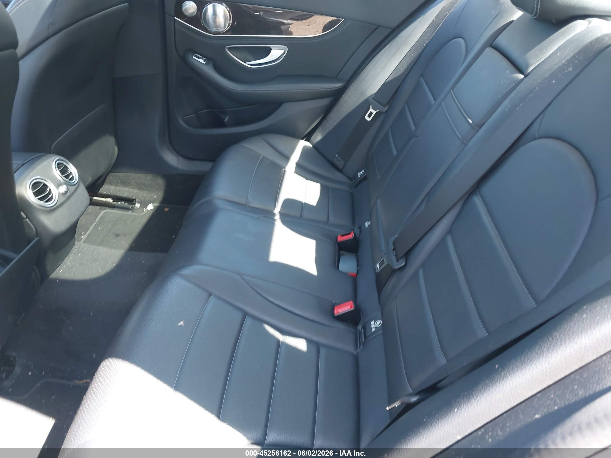 2015 Mercedes-benz C 300 4matic Black vin: 55SWF4KB1FU035816